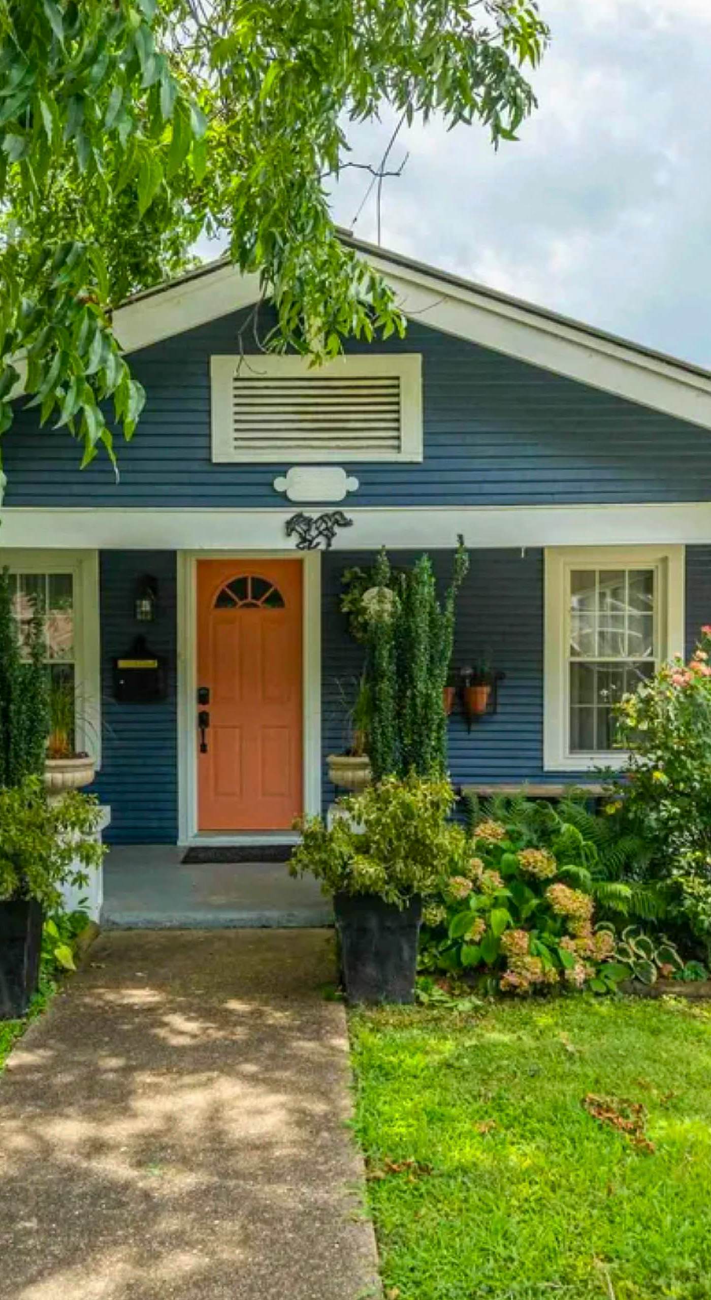 2BR Charming Cottage Mins From Oaklawn Race Track