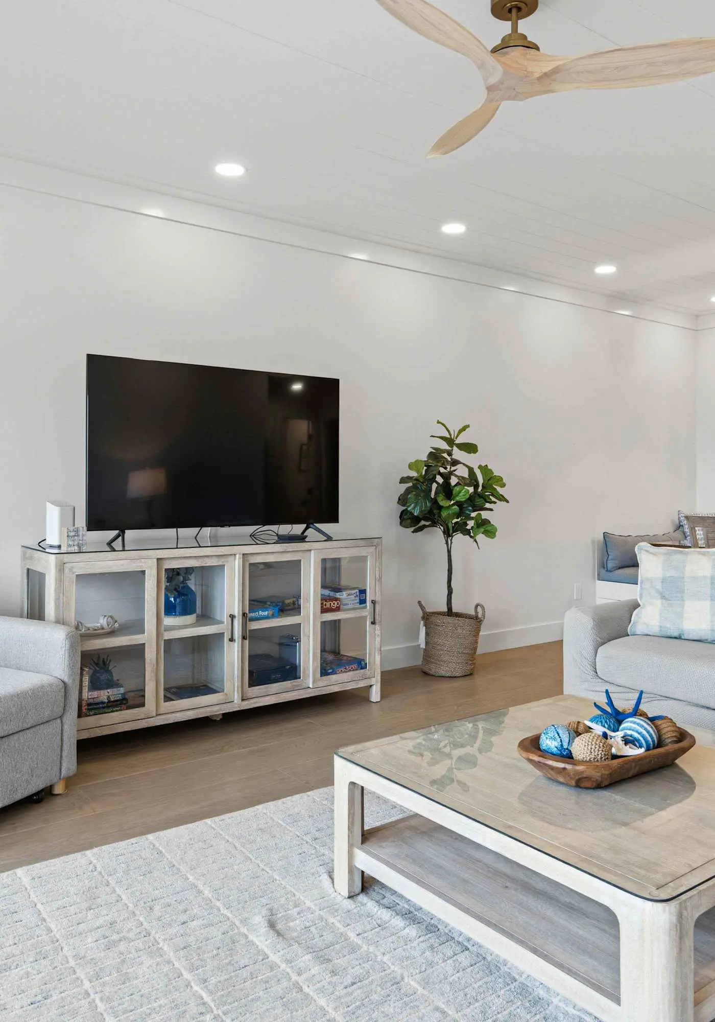 Emerald Coast Escape Beachfront 2BR Retreat Sleeps 6