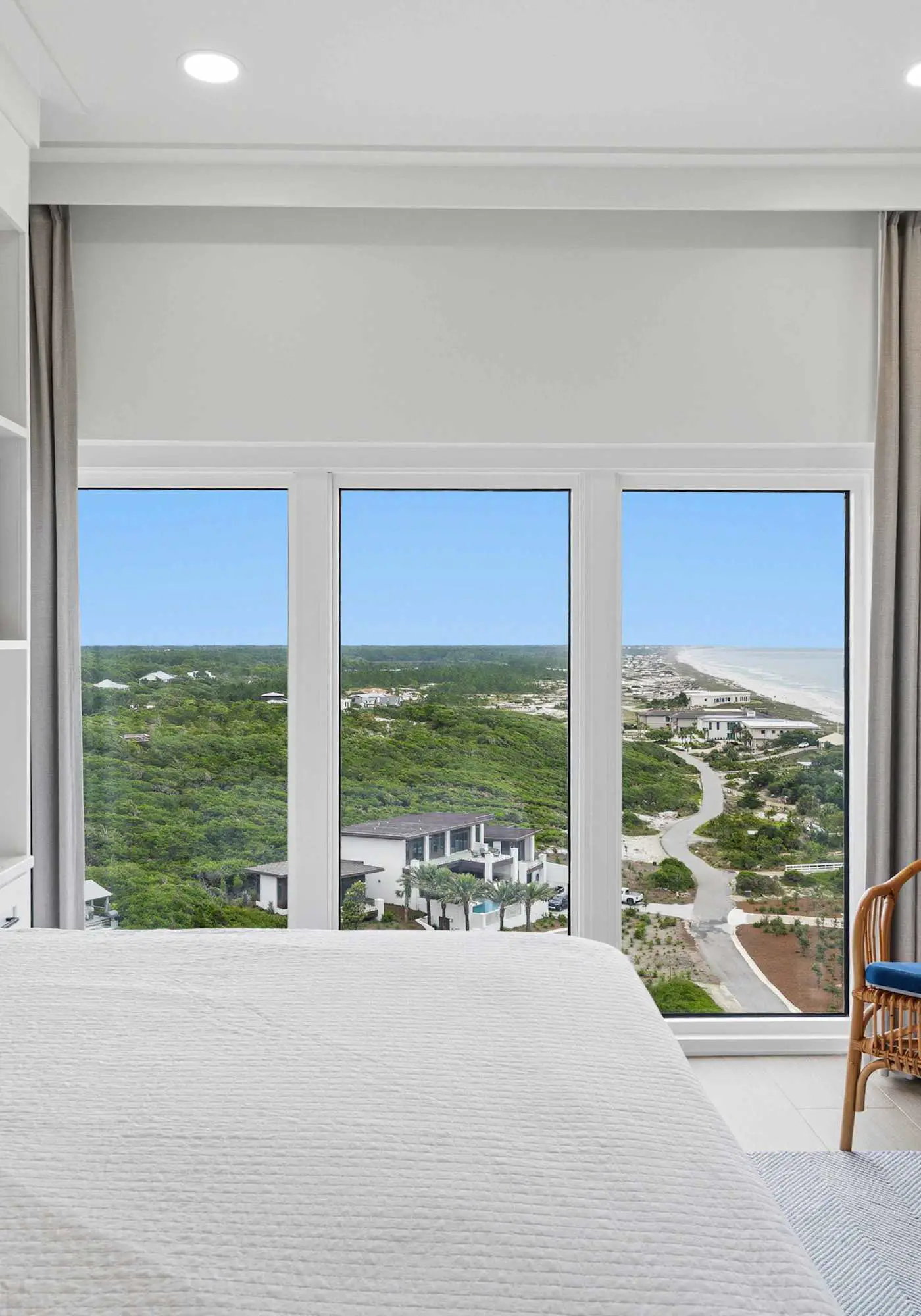 Emerald Coast Escape Beachfront 2BR Retreat Sleeps 6