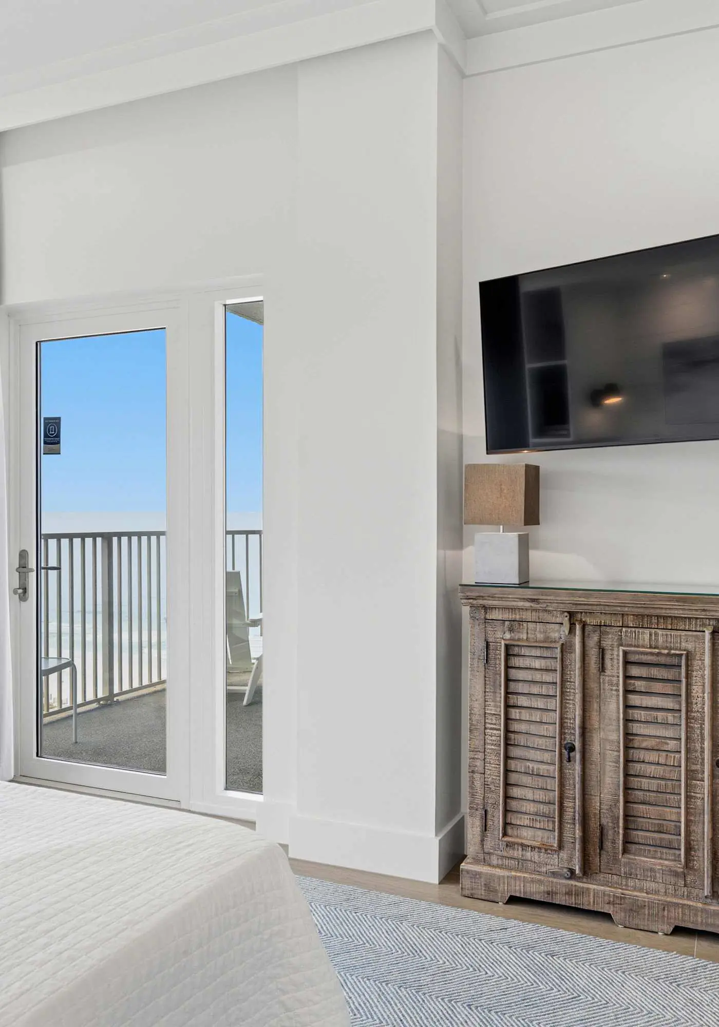 Emerald Coast Escape Beachfront 2BR Retreat Sleeps 6