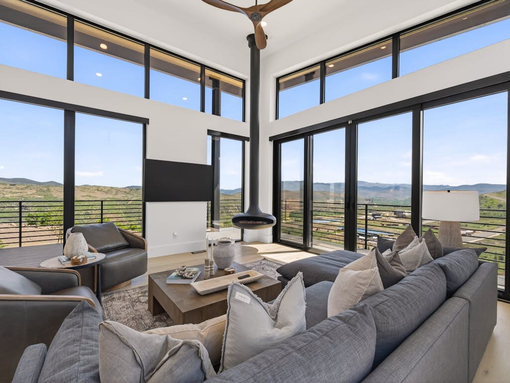 Modern Mountain Villa Near Deer Valley, Sleeps 14