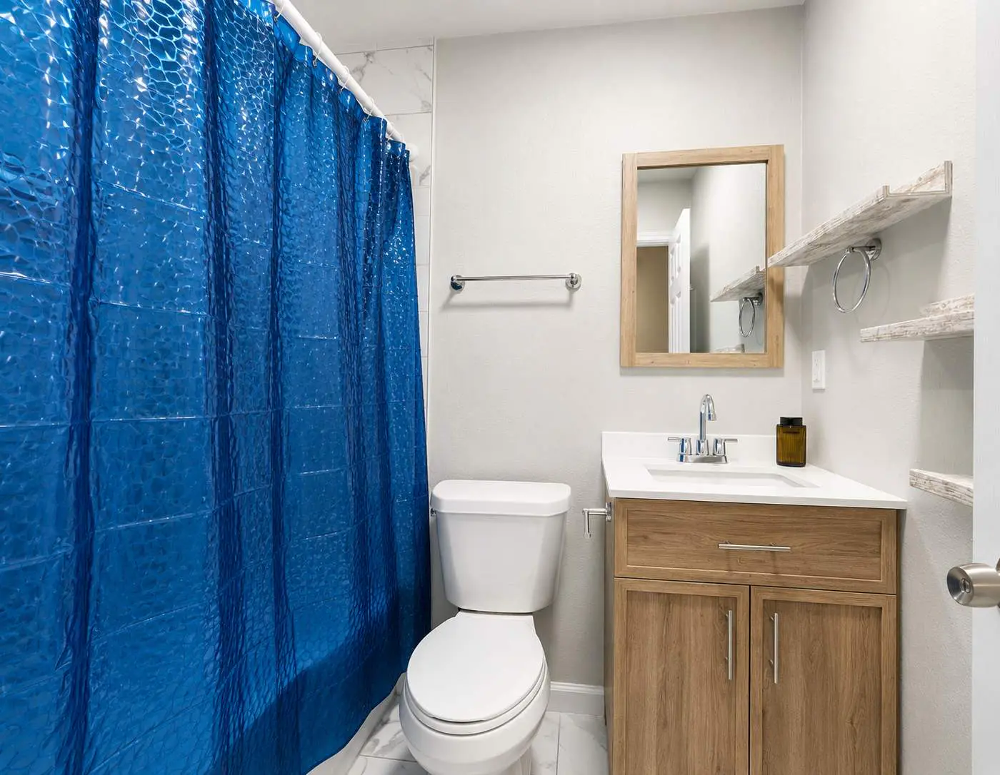 Bishop Arts Studio w/ Parking, Washer/Dryer, TV