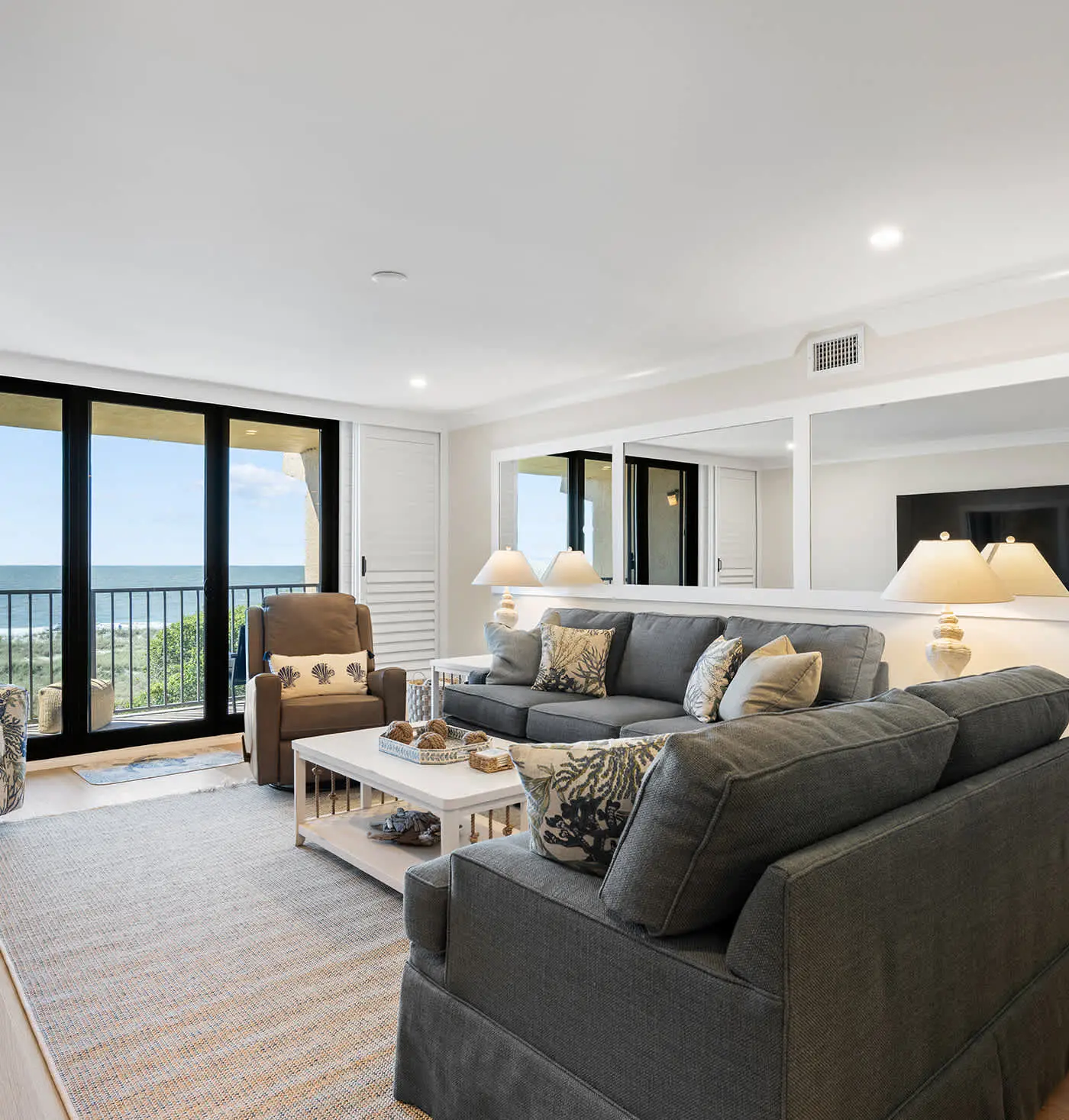 Luxury Direct Oceanfront 3BR Panoramic Ocean Views