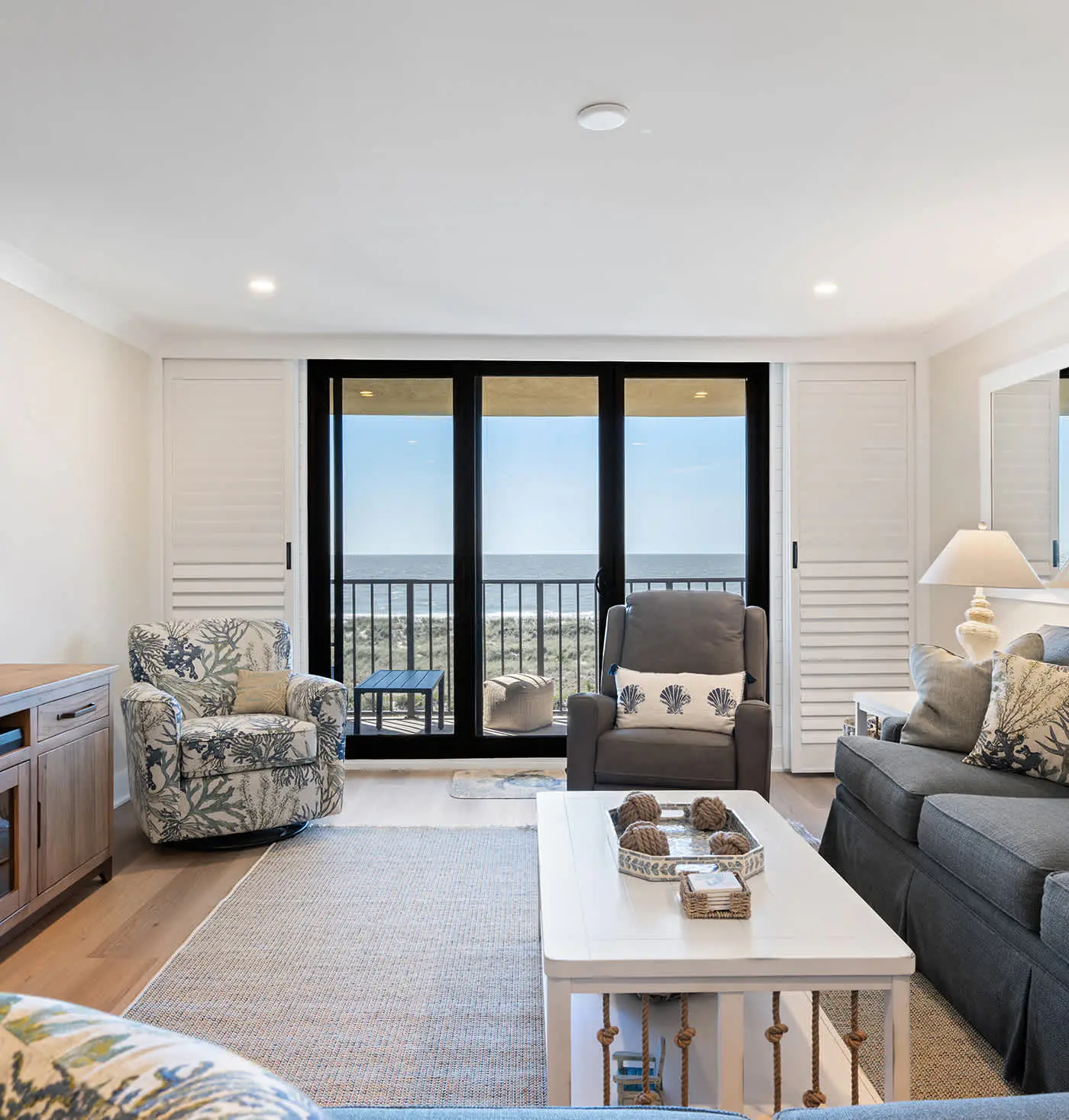 Luxury Direct Oceanfront 3BR Panoramic Ocean Views
