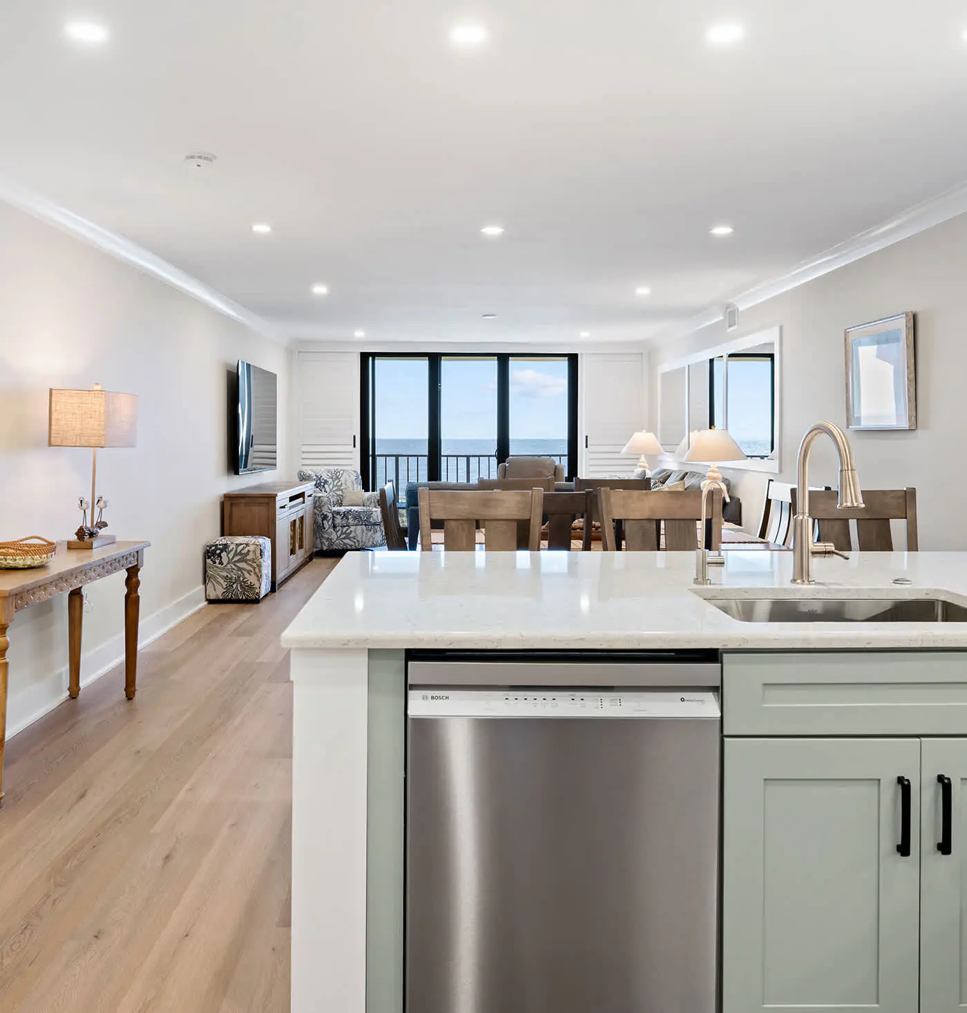 Luxury Direct Oceanfront 3BR Panoramic Ocean Views