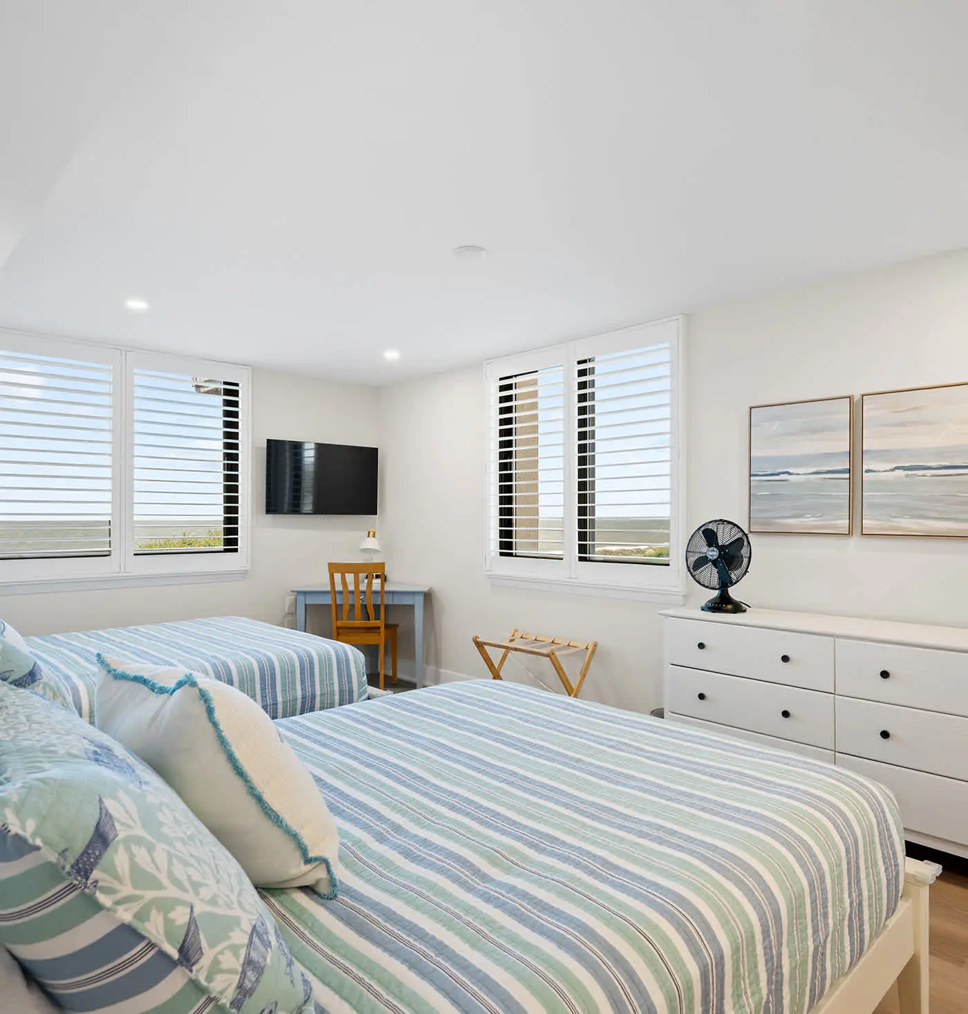 Luxury Direct Oceanfront 3BR Panoramic Ocean Views