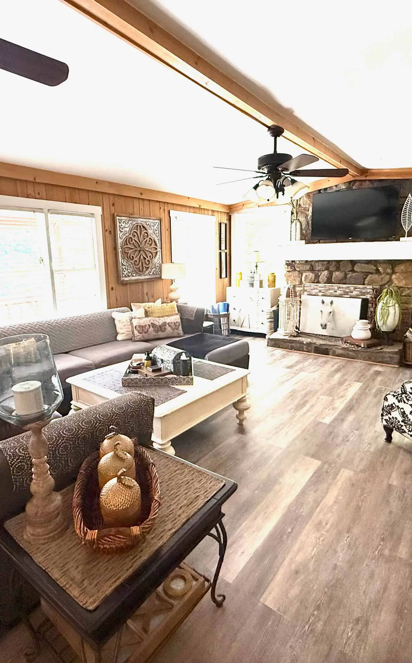 Lakeside Cove, Private Lake, Dog-friendly, Trout Fishing & Mountain Views