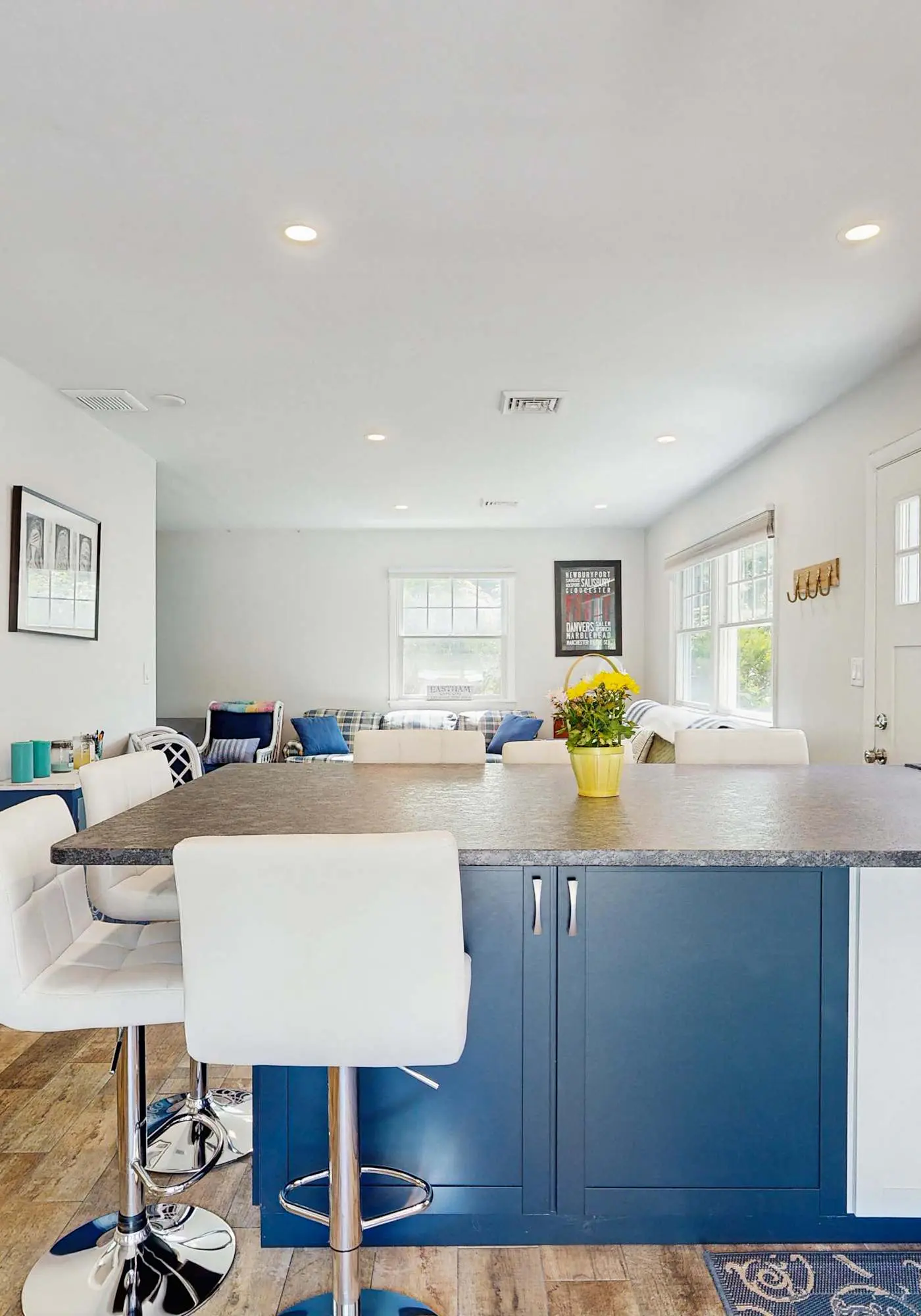 Massasoit Hills House, Close to Beach with AC, Yard & Deck