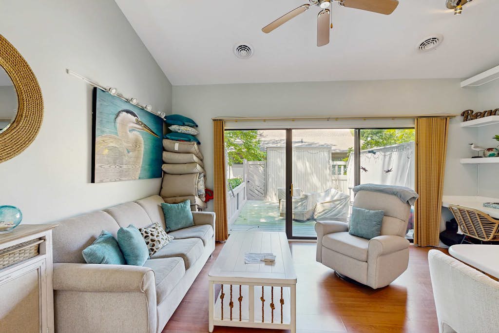 Sea Colony 2nd floor condo with pools, tennis