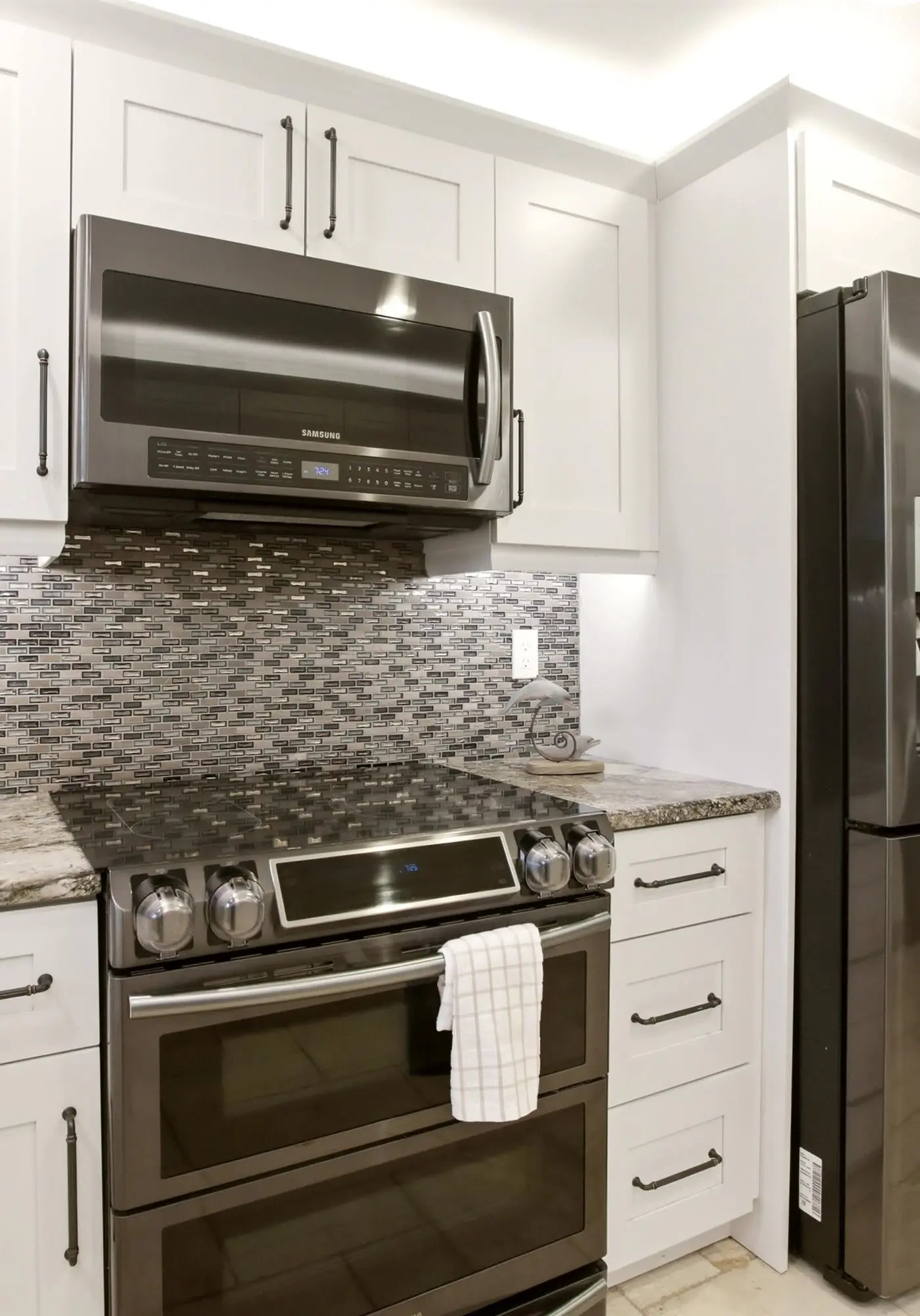 Spacious 3 Bedroom Naples Home with Private Pool and Near Ocean Access
