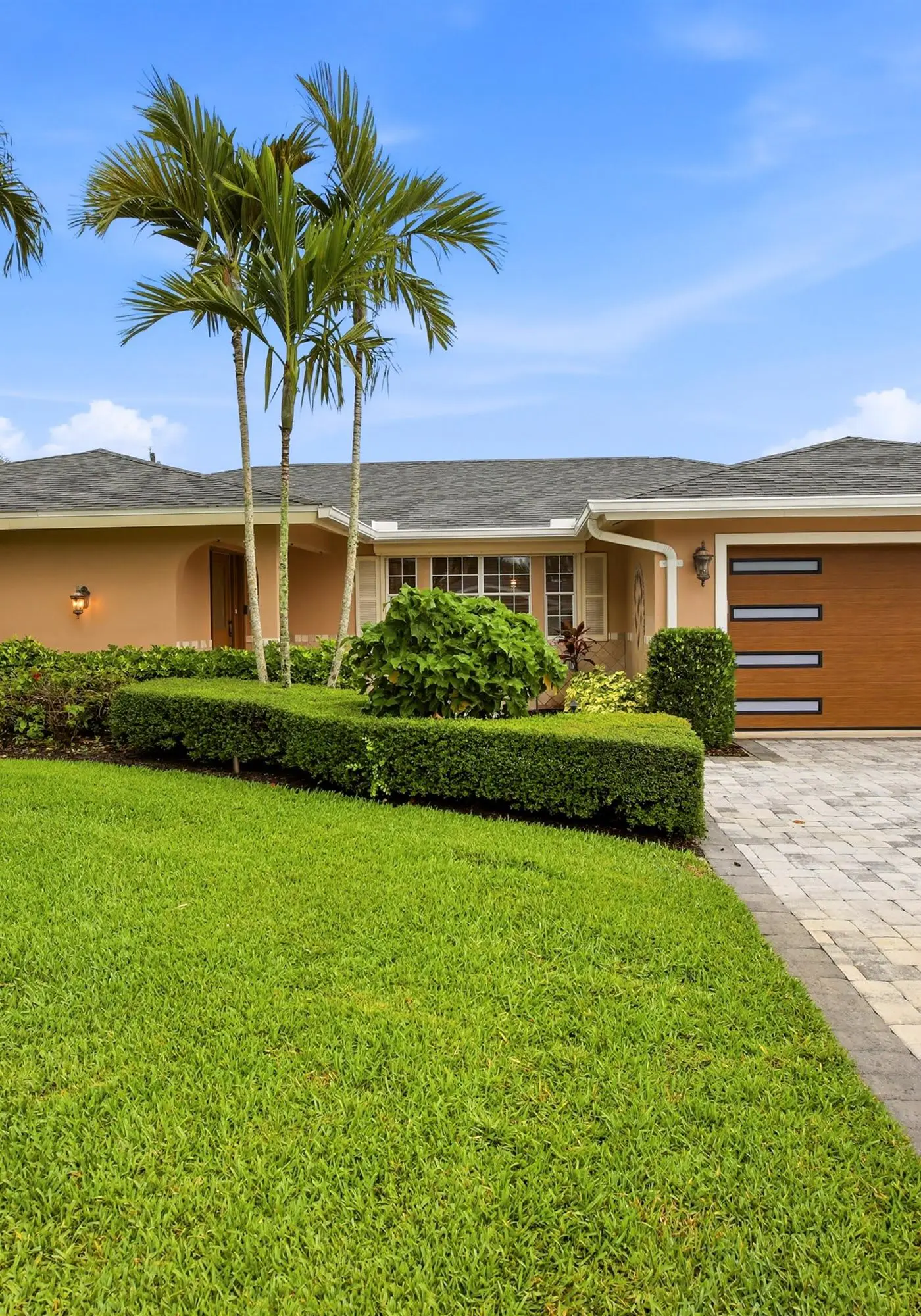 Spacious 3 Bedroom Naples Home with Private Pool and Near Ocean Access
