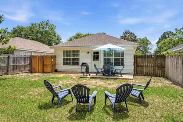 Retreat in Quiet Neighborhood