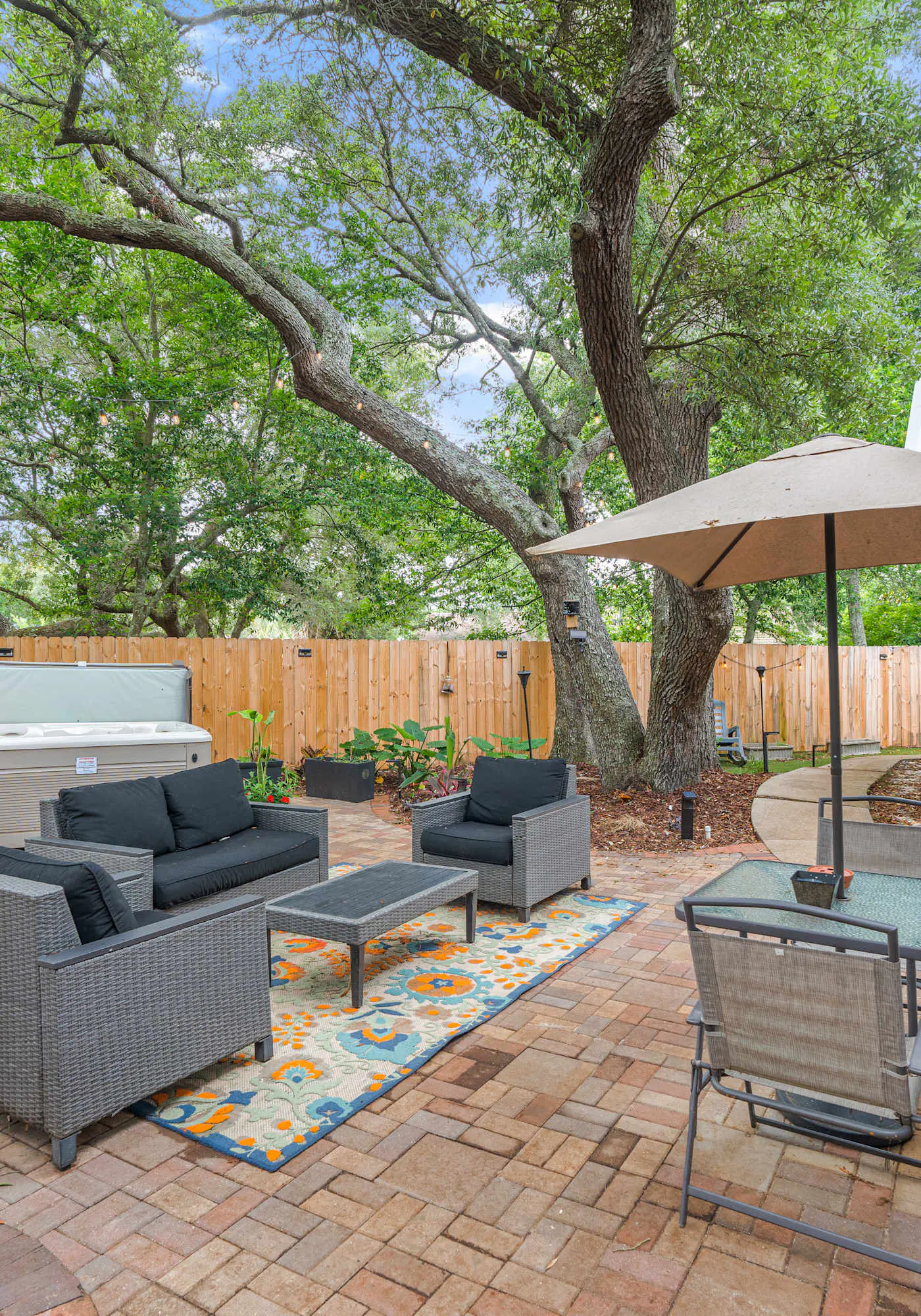 3BR Home, Indoor Pool, Hot Tub, Dog Friendly 