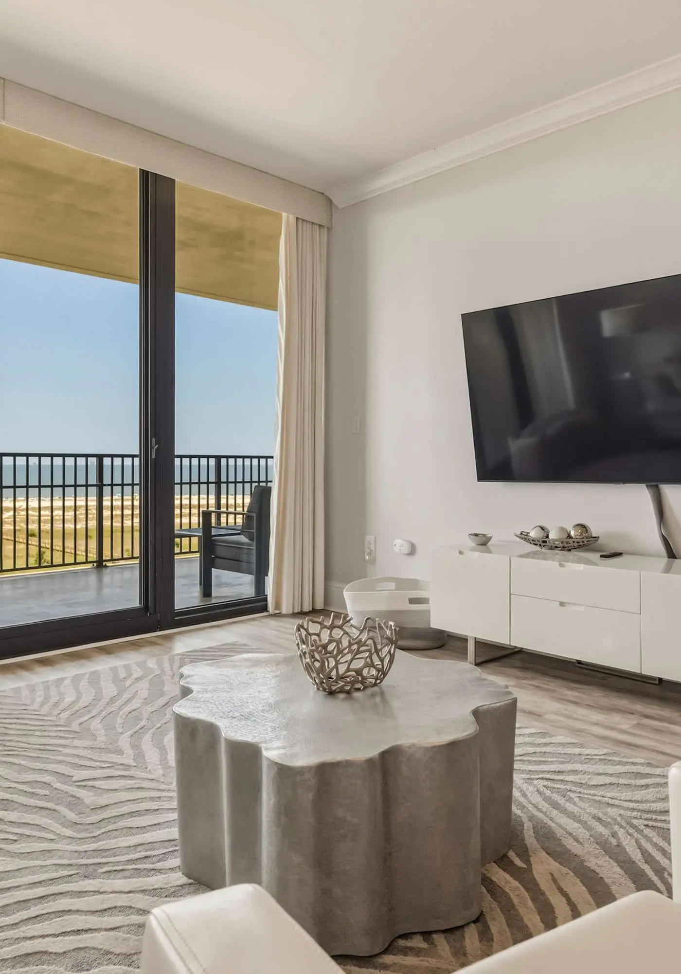 Luxury GulfFront Penthouse with Resort Amenities!