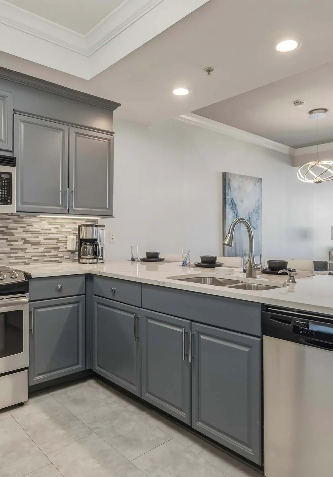 Luxury GulfFront Penthouse with Resort Amenities!