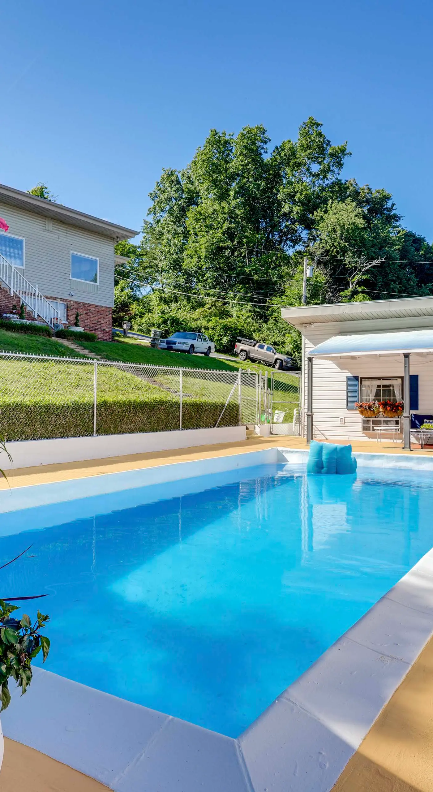 4 Mi to Downtown Chattanooga: Vibrant Studio