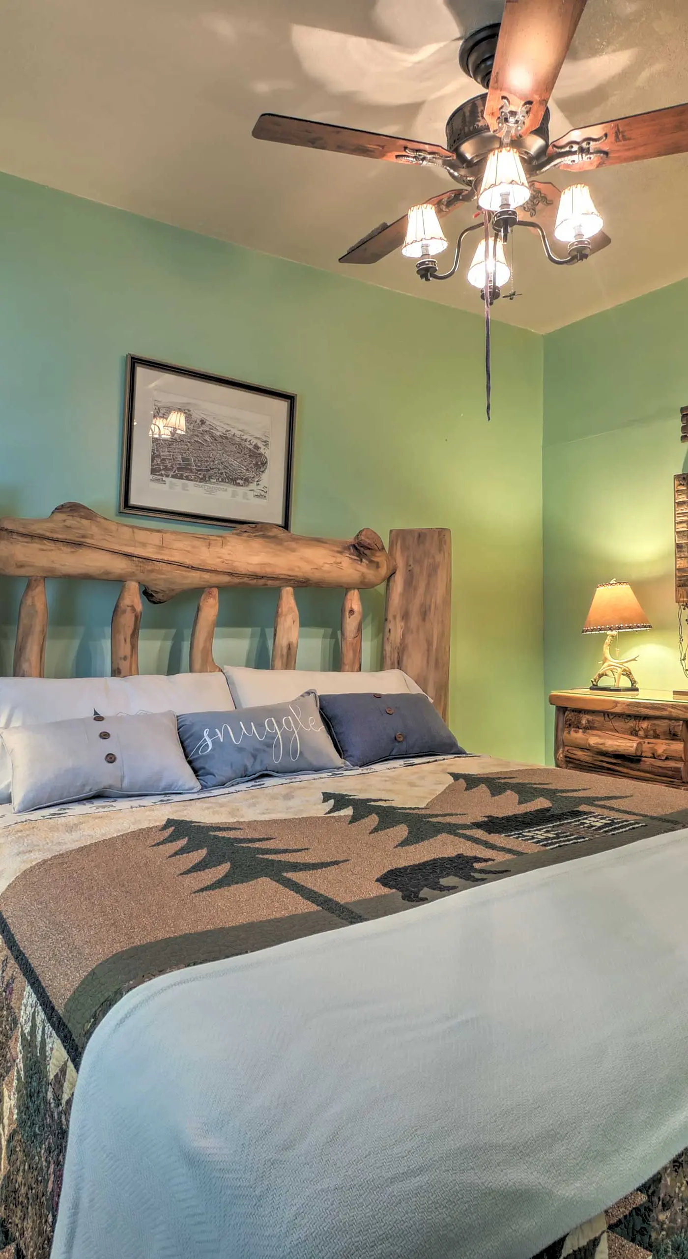 Tenn River Cabin w/ Hot Tub - 10 Mi to Chattanooga