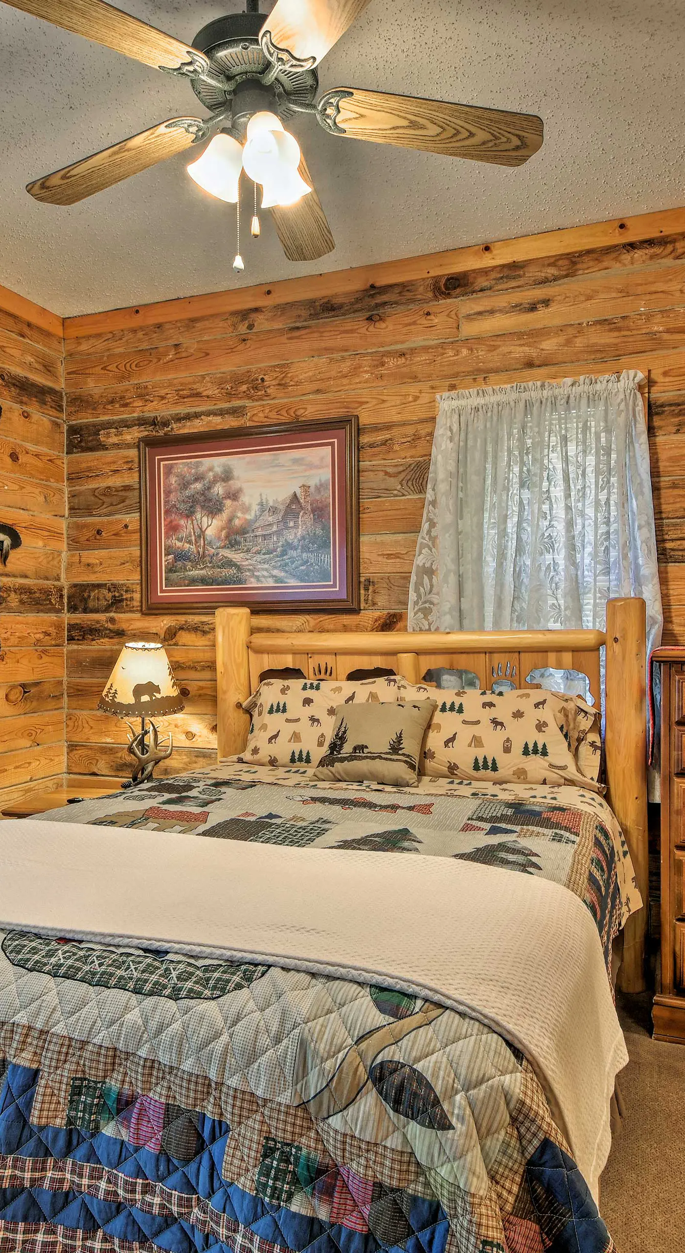 Tenn River Cabin w/ Hot Tub - 10 Mi to Chattanooga