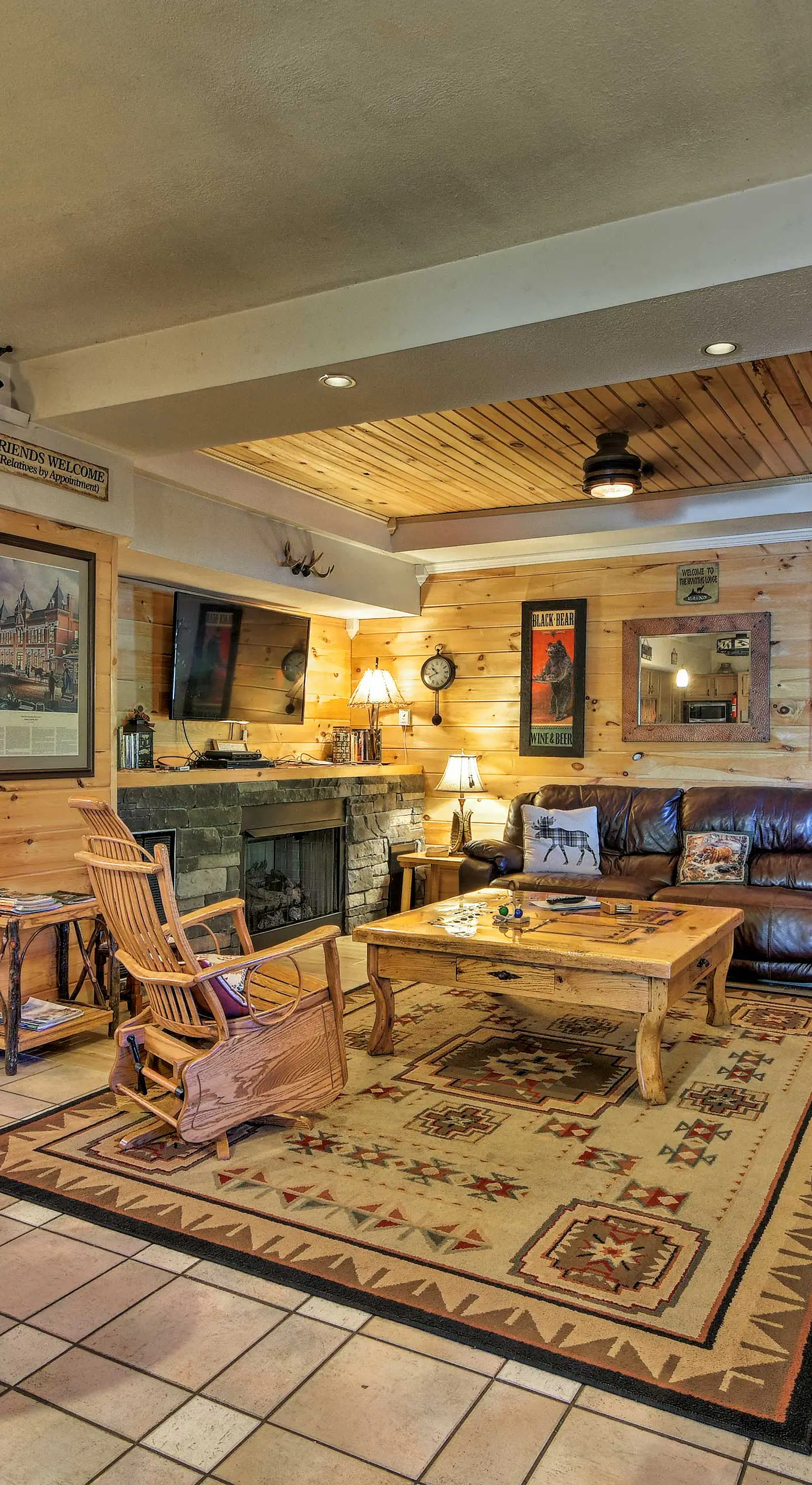 Tenn River Cabin w/ Hot Tub - 10 Mi to Chattanooga
