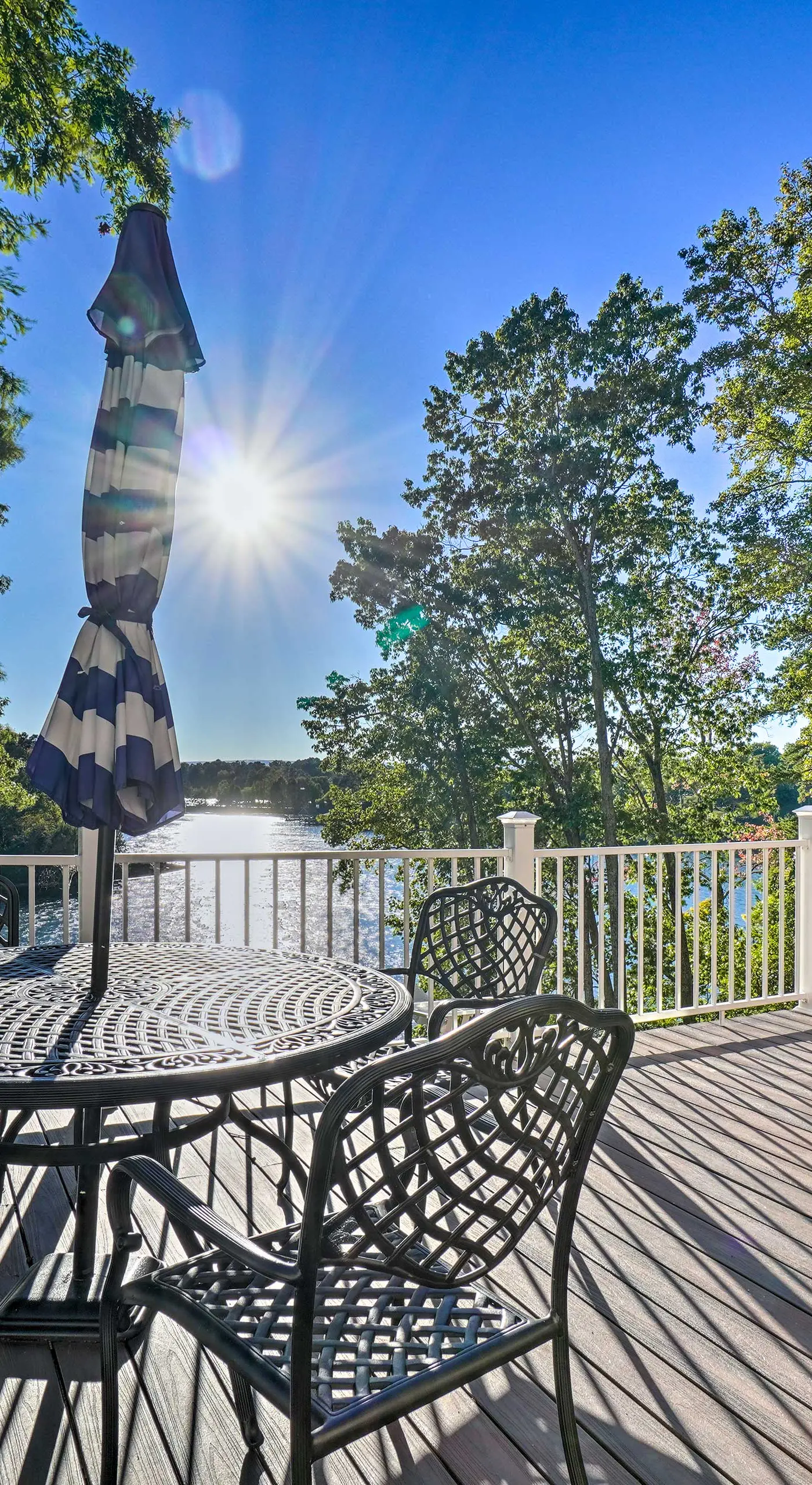 Luxe Lake Chickamauga Retreat w/ Boat Dock!