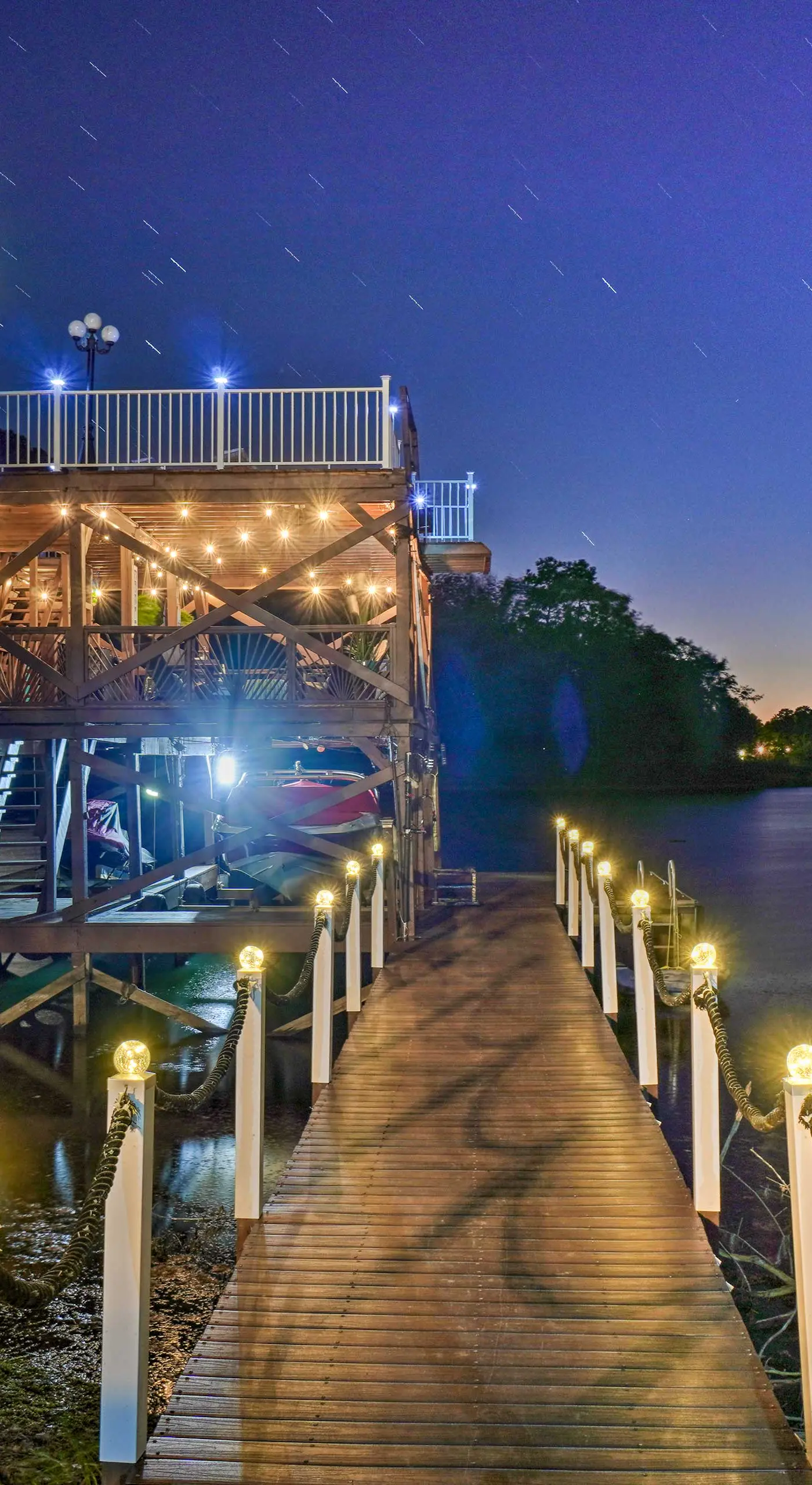 Luxe Lake Chickamauga Retreat w/ Boat Dock!