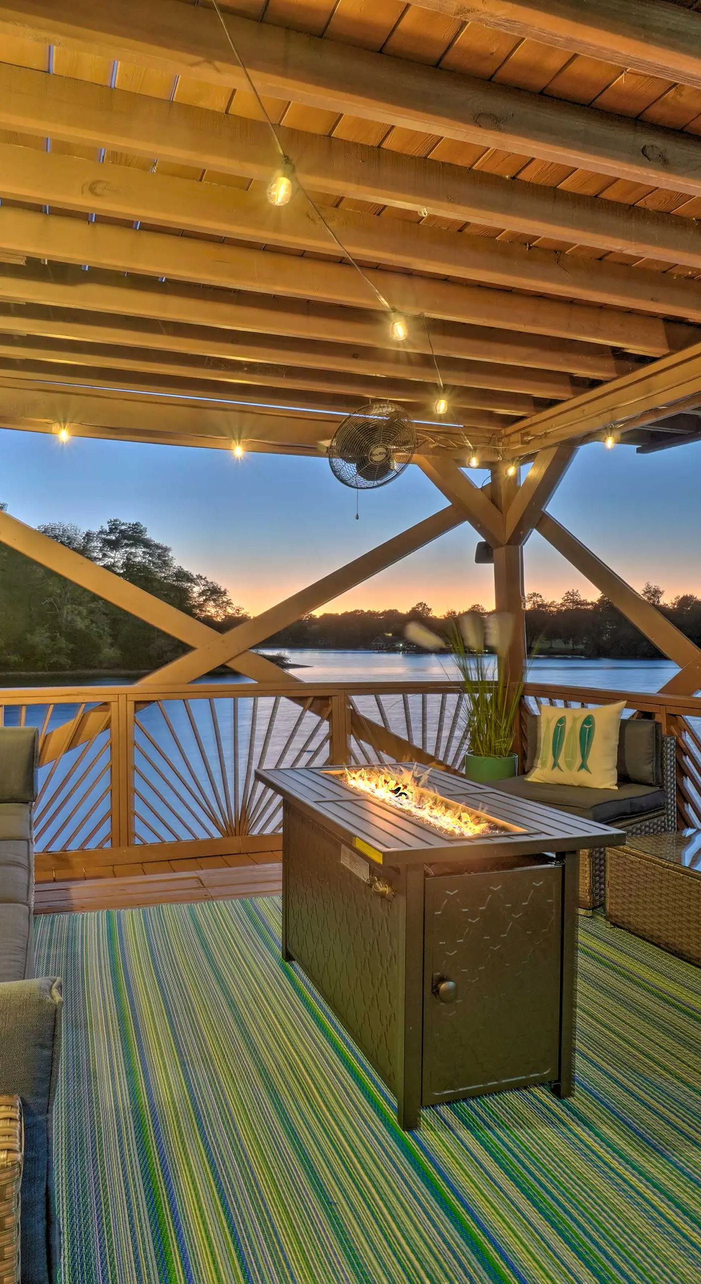 Luxe Lake Chickamauga Retreat w/ Boat Dock!