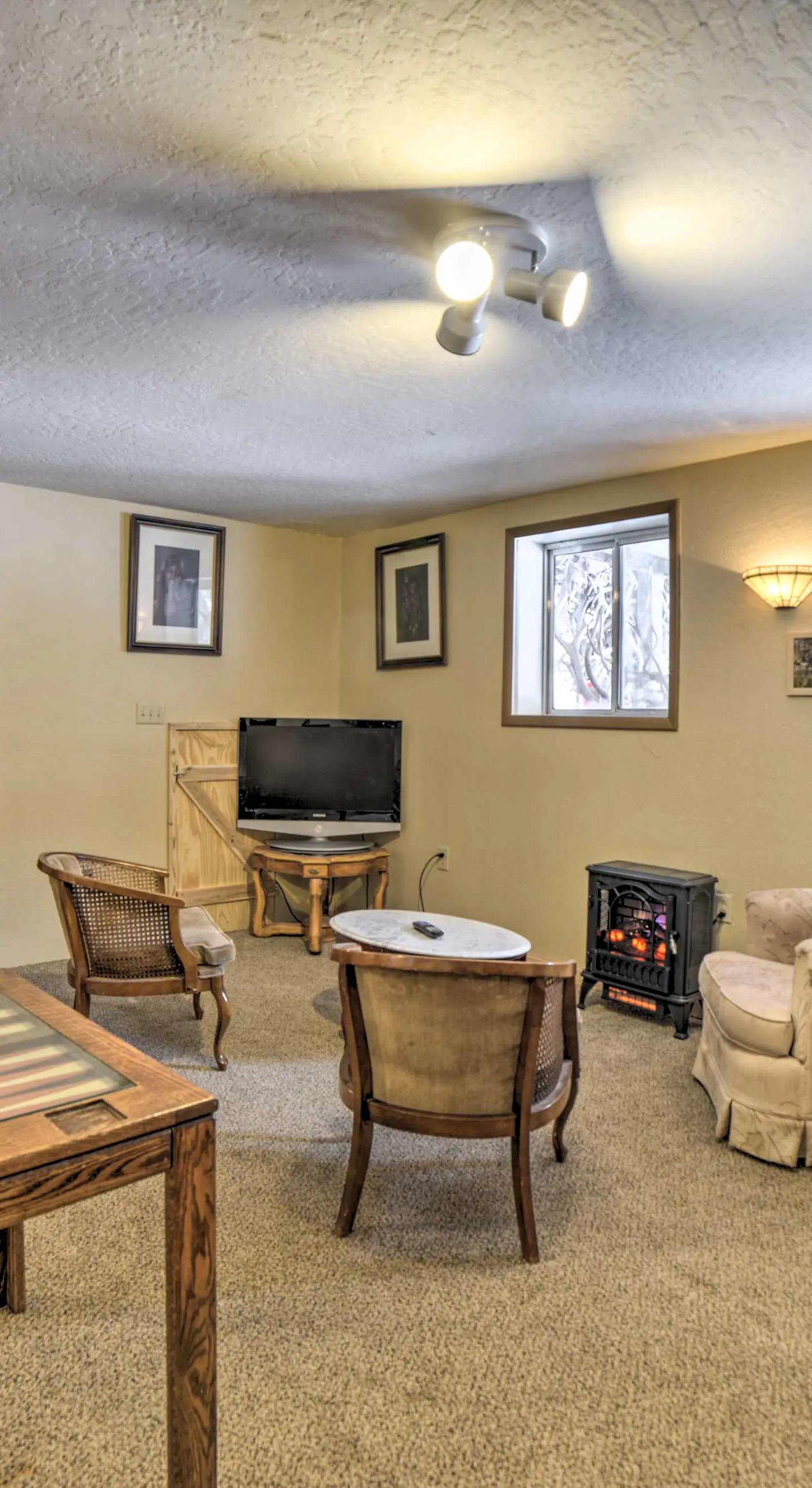 Cozy Durango Apt w/ Mtn View ~ 6 Mi to Downtown!