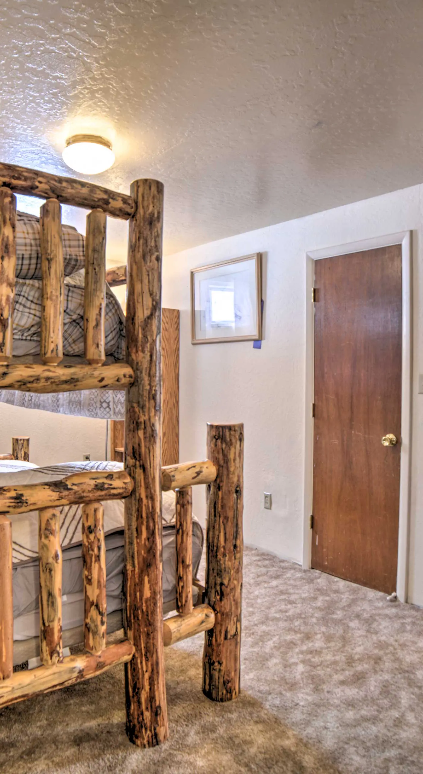 Cozy Durango Apt w/ Mtn View ~ 6 Mi to Downtown!