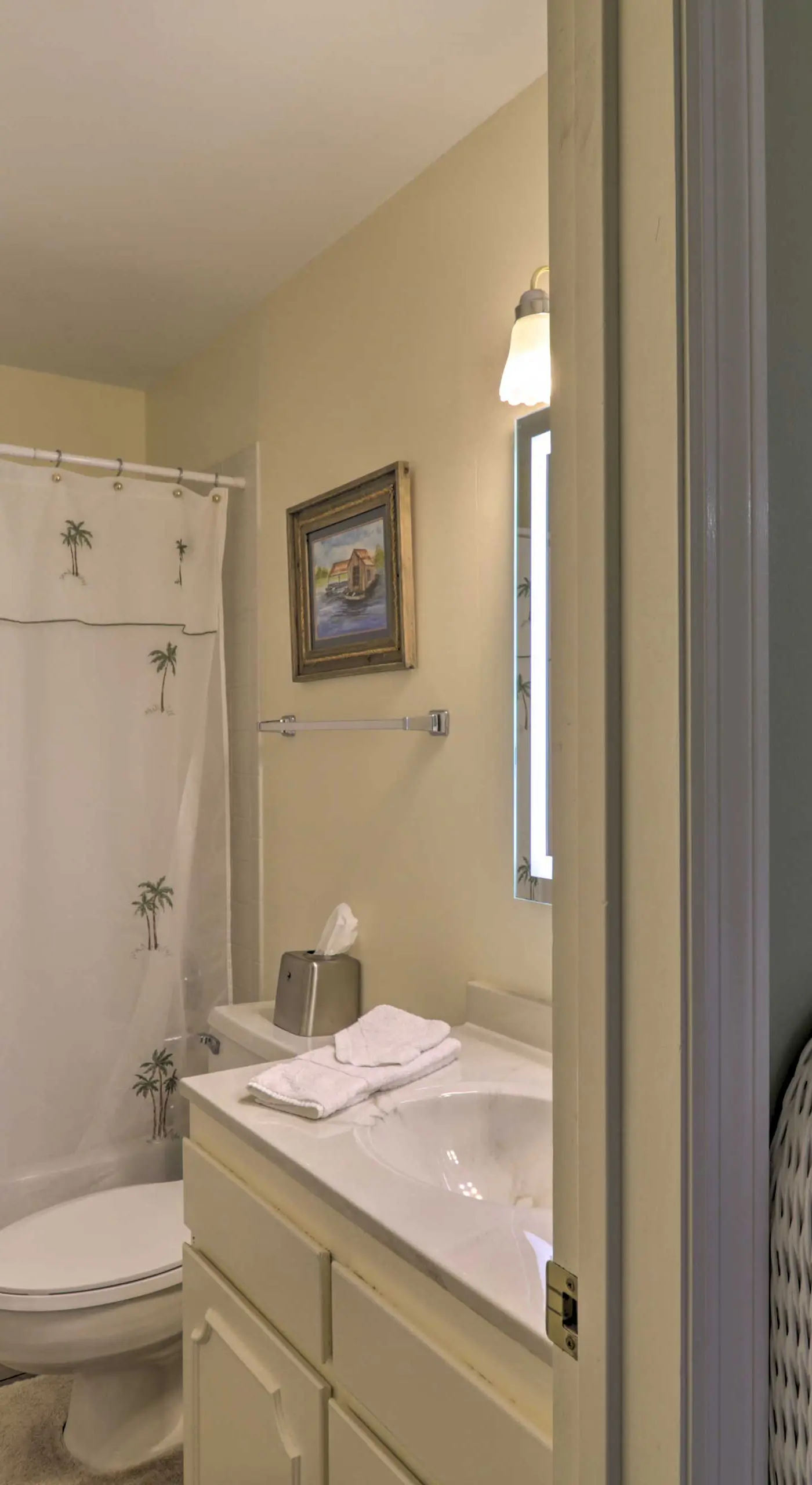 4 Mi to Lake: Unit w/ Pool Access in Fairfield Bay