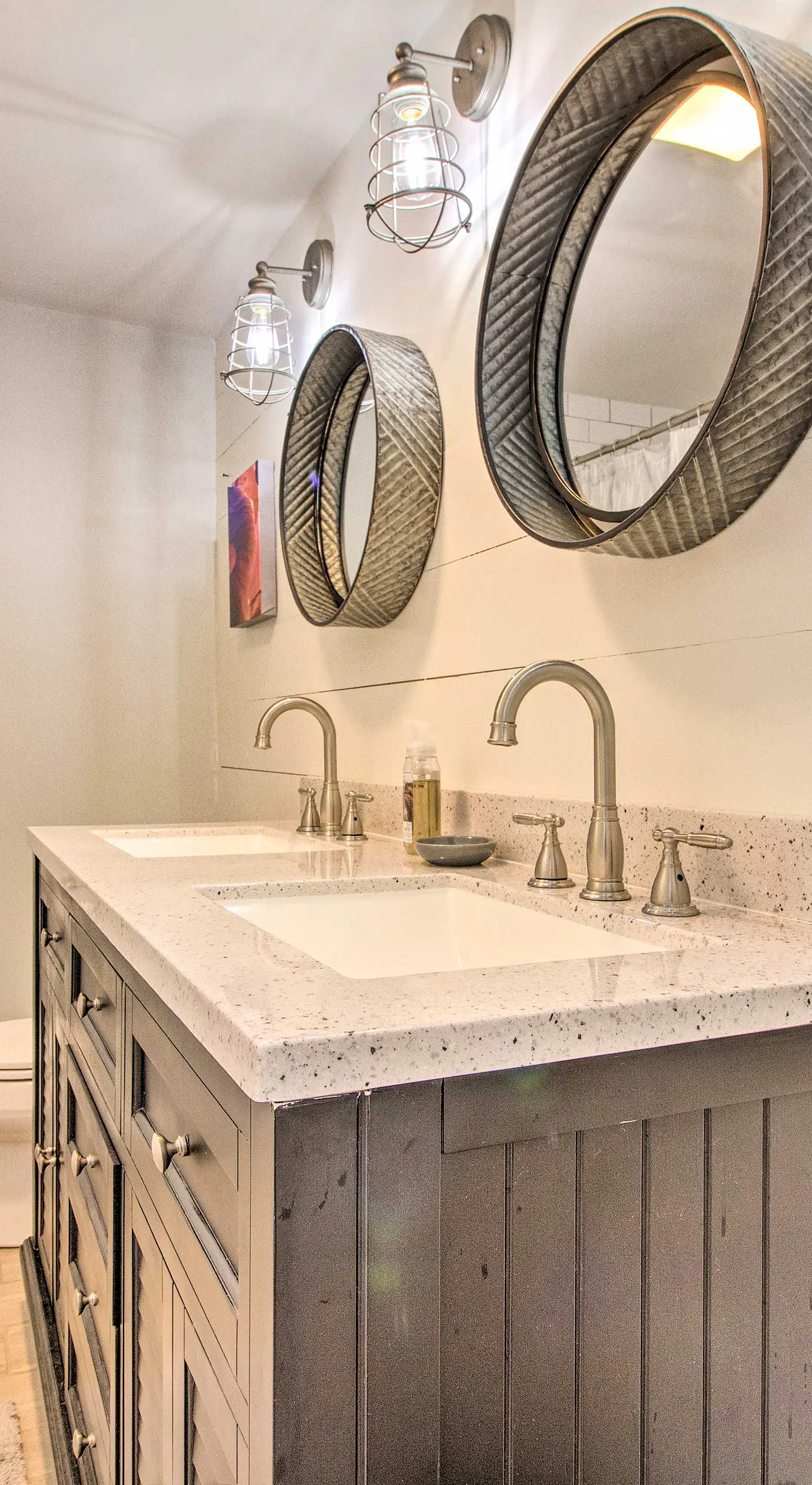 Stylish Mountain Home Near Ski, Golf + Manchester!