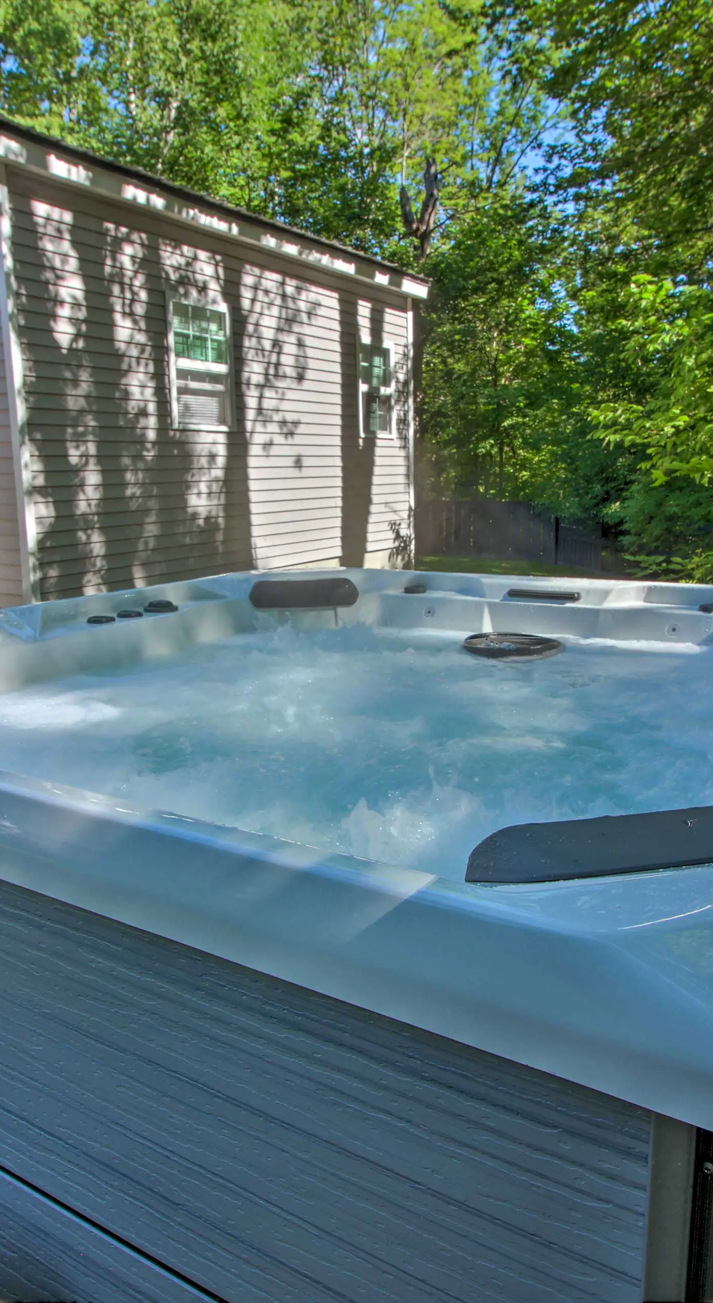 Stylish Mountain Home Near Ski, Golf + Manchester!