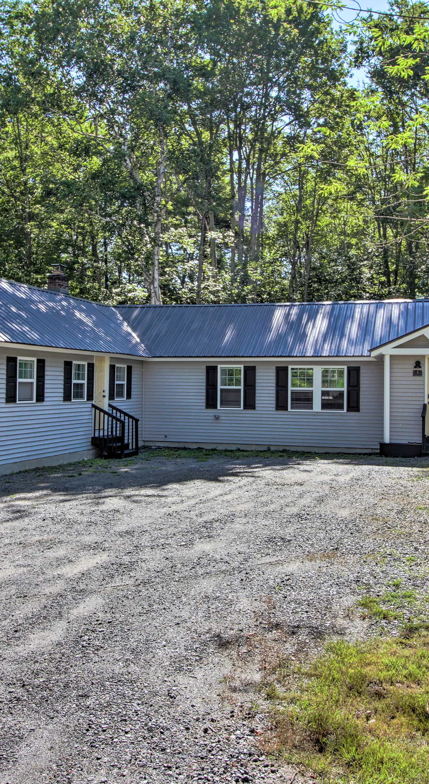 Stylish Mountain Home Near Ski, Golf + Manchester!