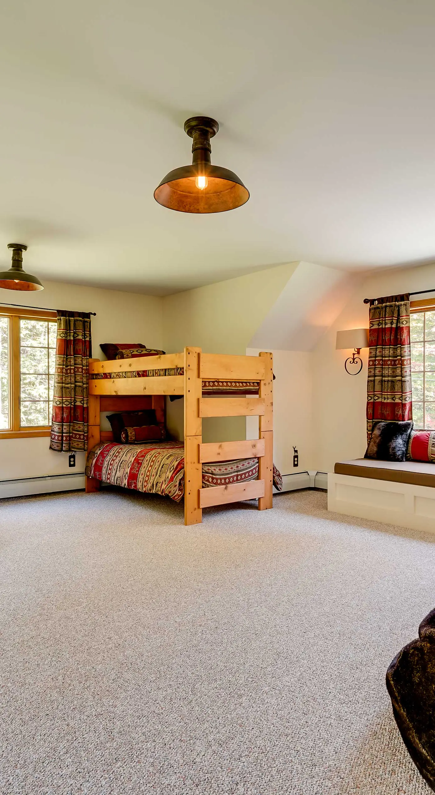Winhall Home w/ Deck + Views, 6 Mi to Ski Slopes!