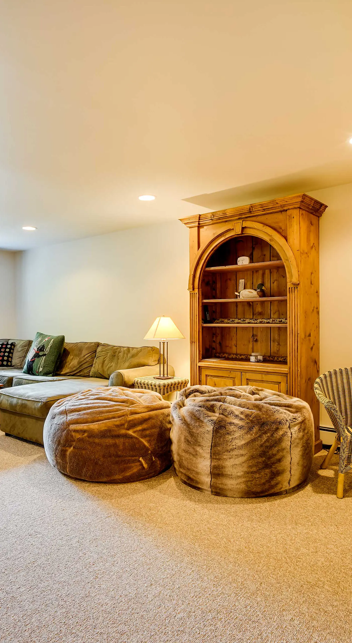 Winhall Home w/ Deck + Views, 6 Mi to Ski Slopes!