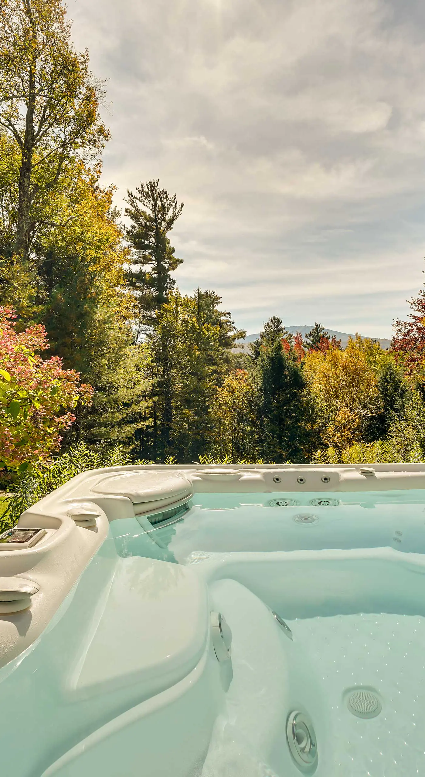 Winhall Home w/ Deck + Views, 6 Mi to Ski Slopes!