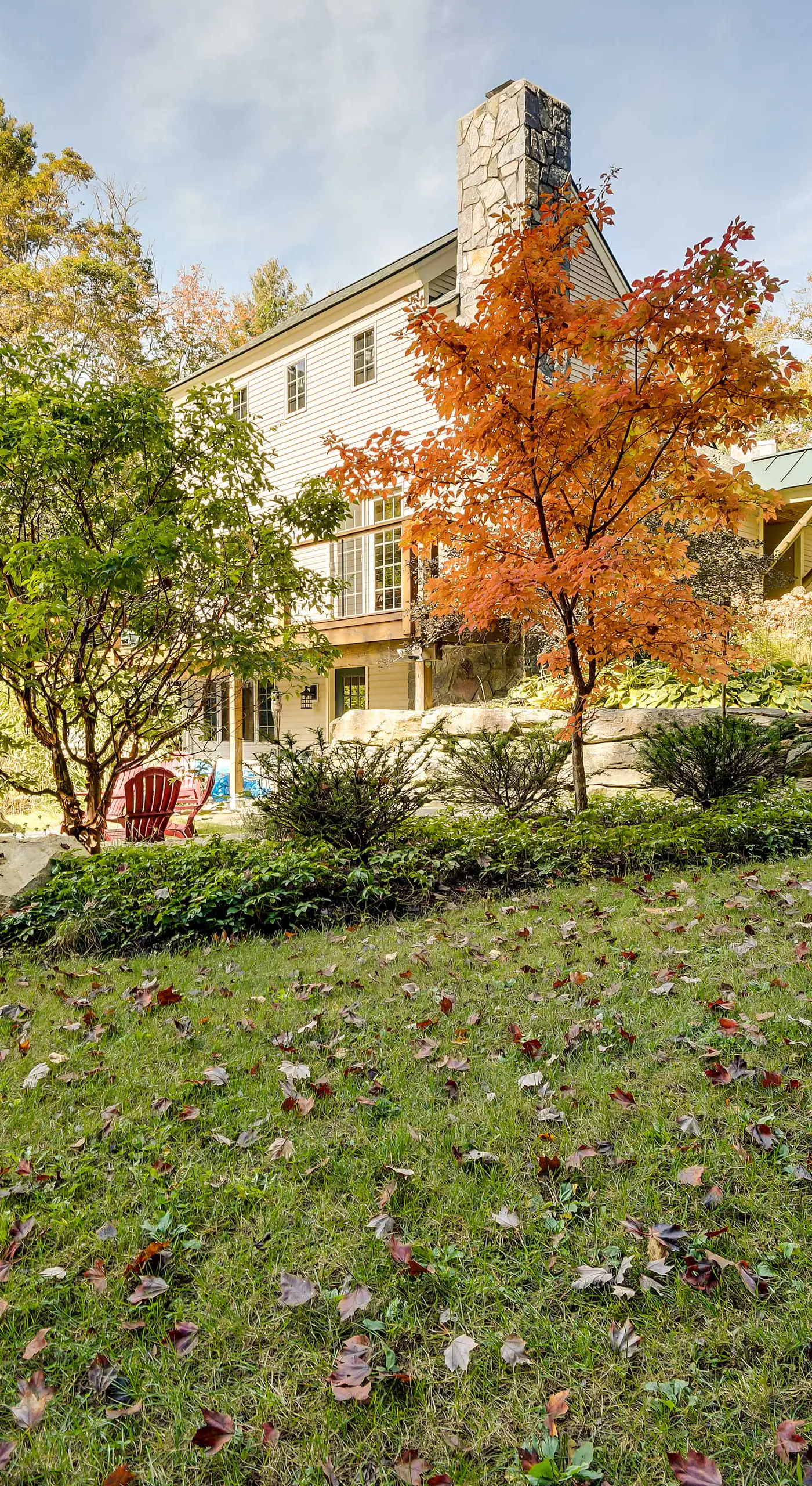 Winhall Home w/ Deck + Views, 6 Mi to Ski Slopes!