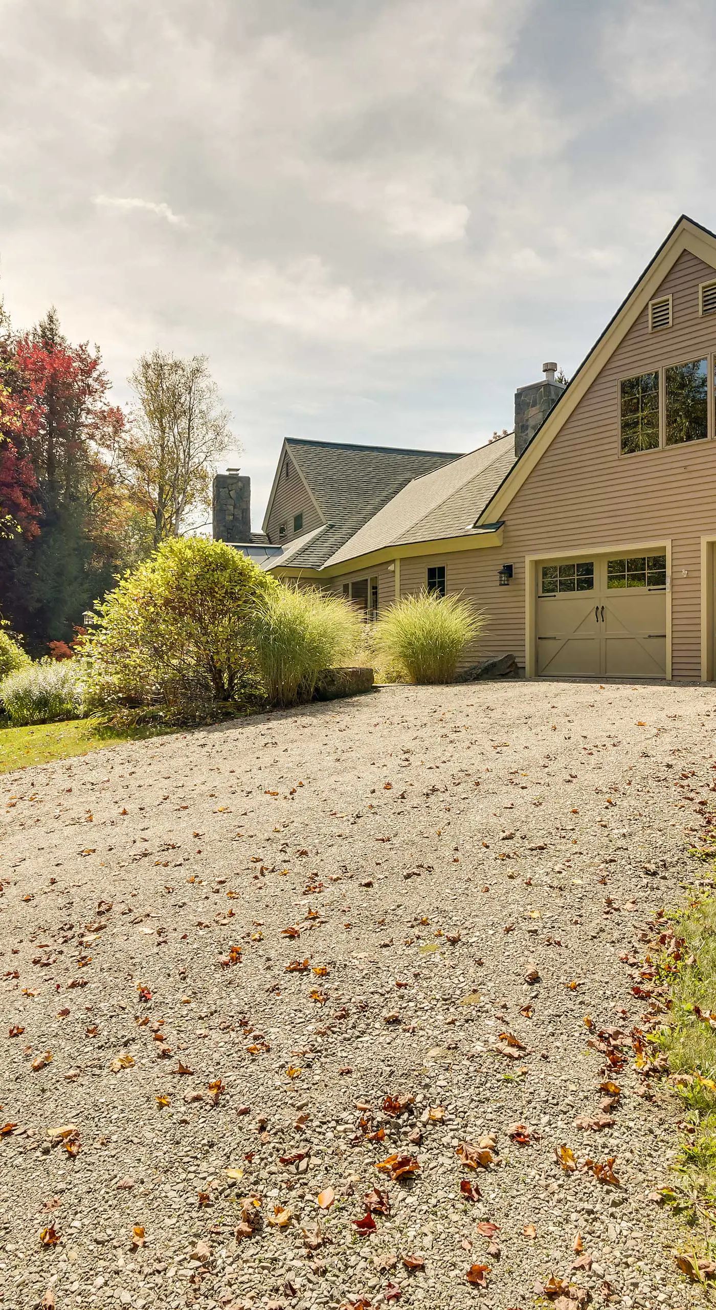 Winhall Home w/ Deck + Views, 6 Mi to Ski Slopes!