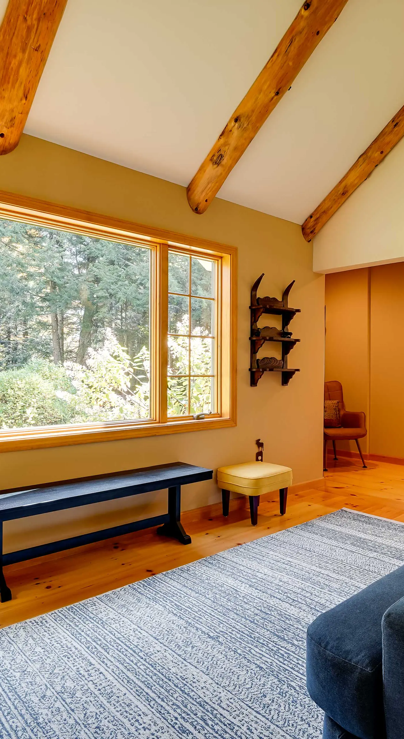 Winhall Home w/ Deck + Views, 6 Mi to Ski Slopes!
