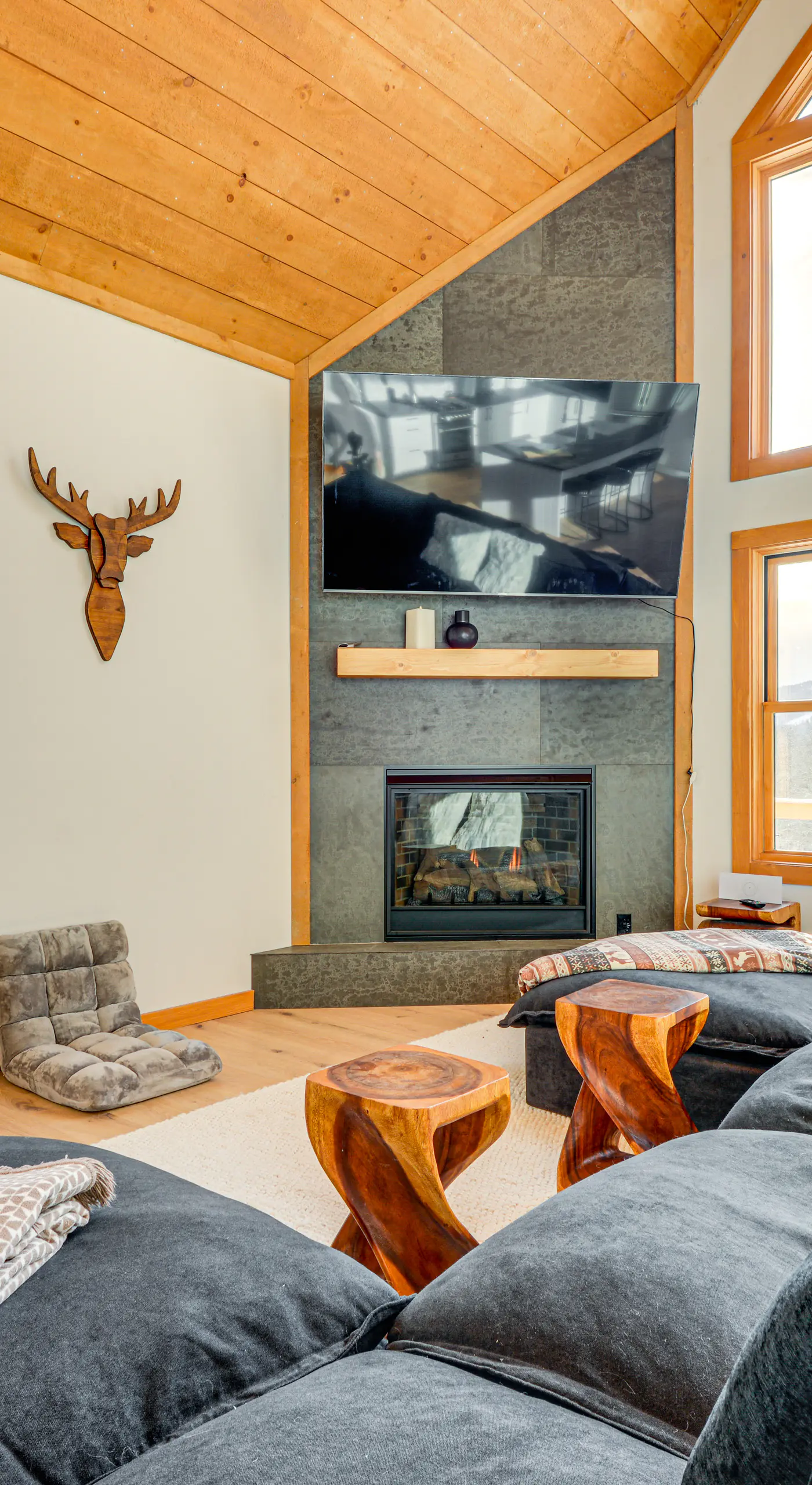 Stratton Mtn Ski Chalet w/ Giant Views in Winhall