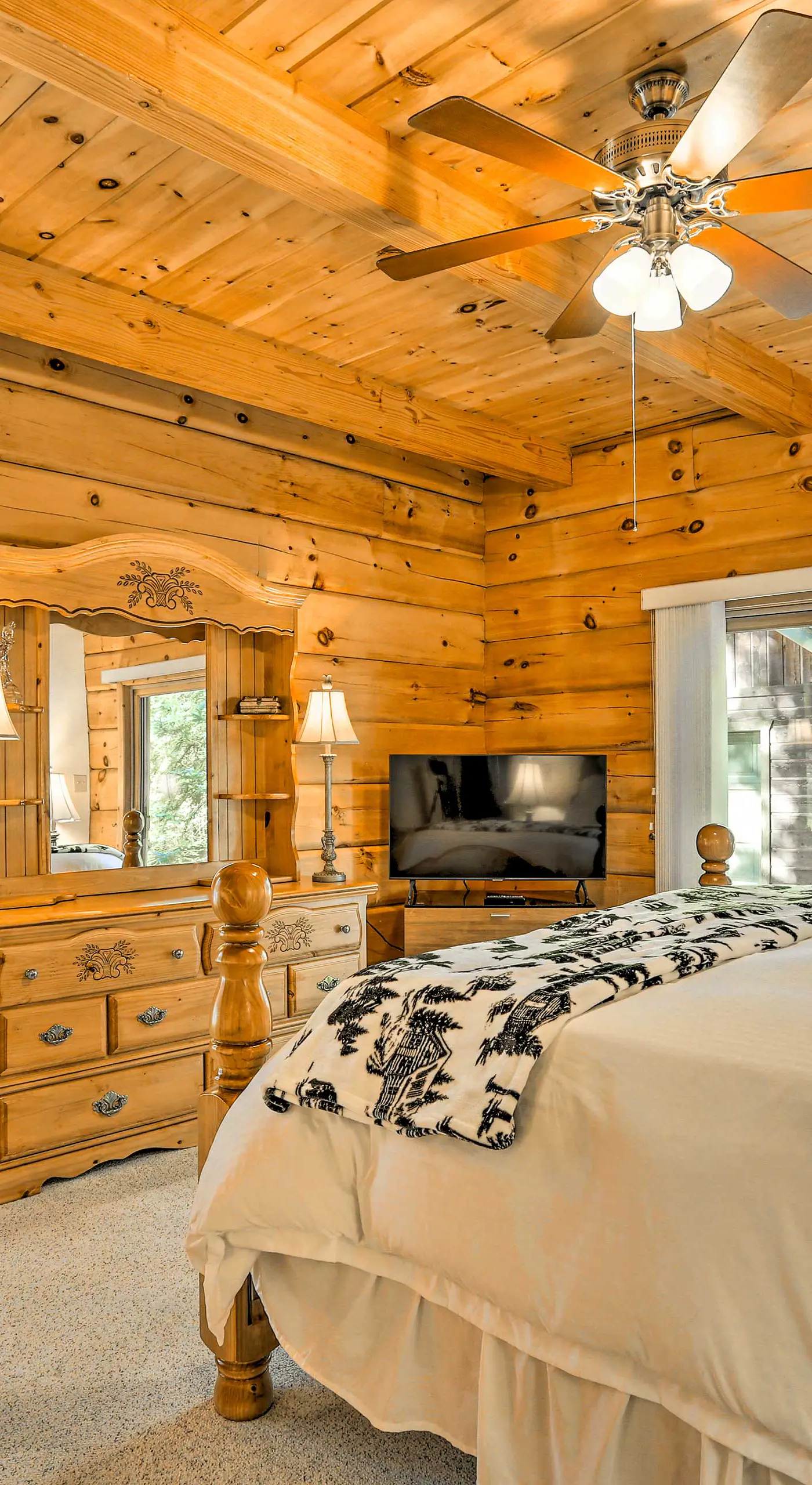 Bayfield Cabin w/ Wraparound Deck & Fire Pit