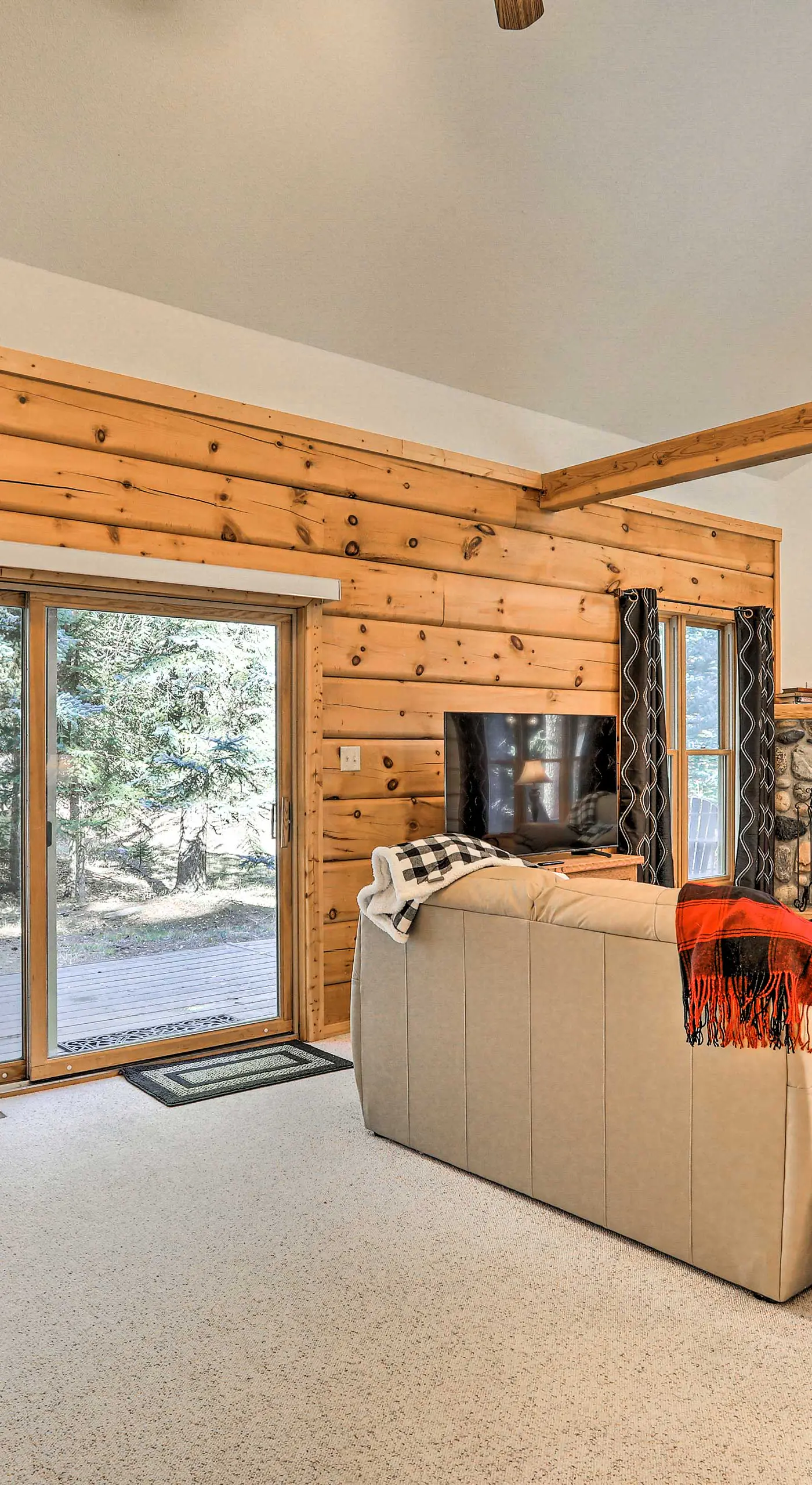 Bayfield Cabin w/ Wraparound Deck & Fire Pit