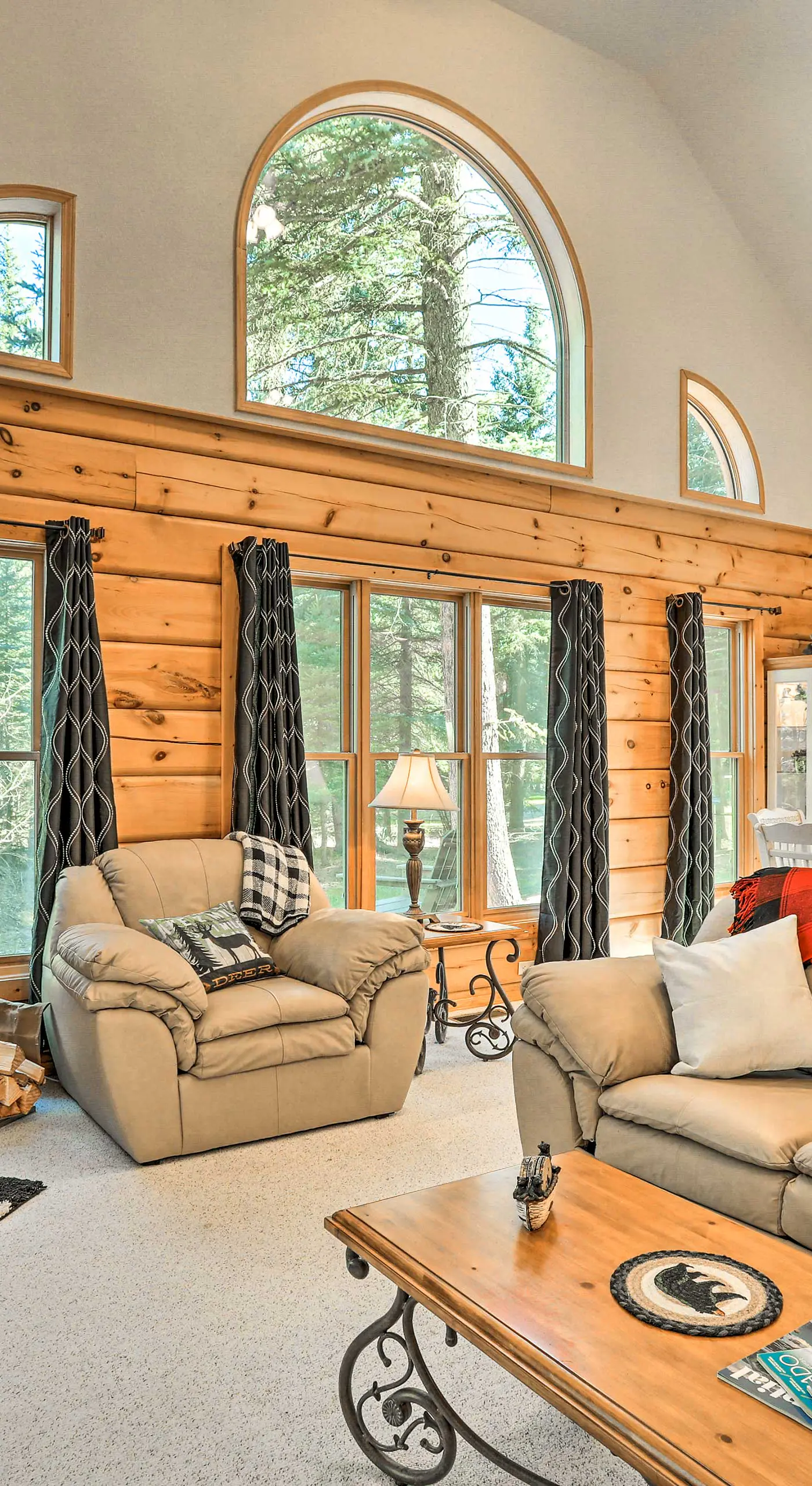 Bayfield Cabin w/ Wraparound Deck & Fire Pit