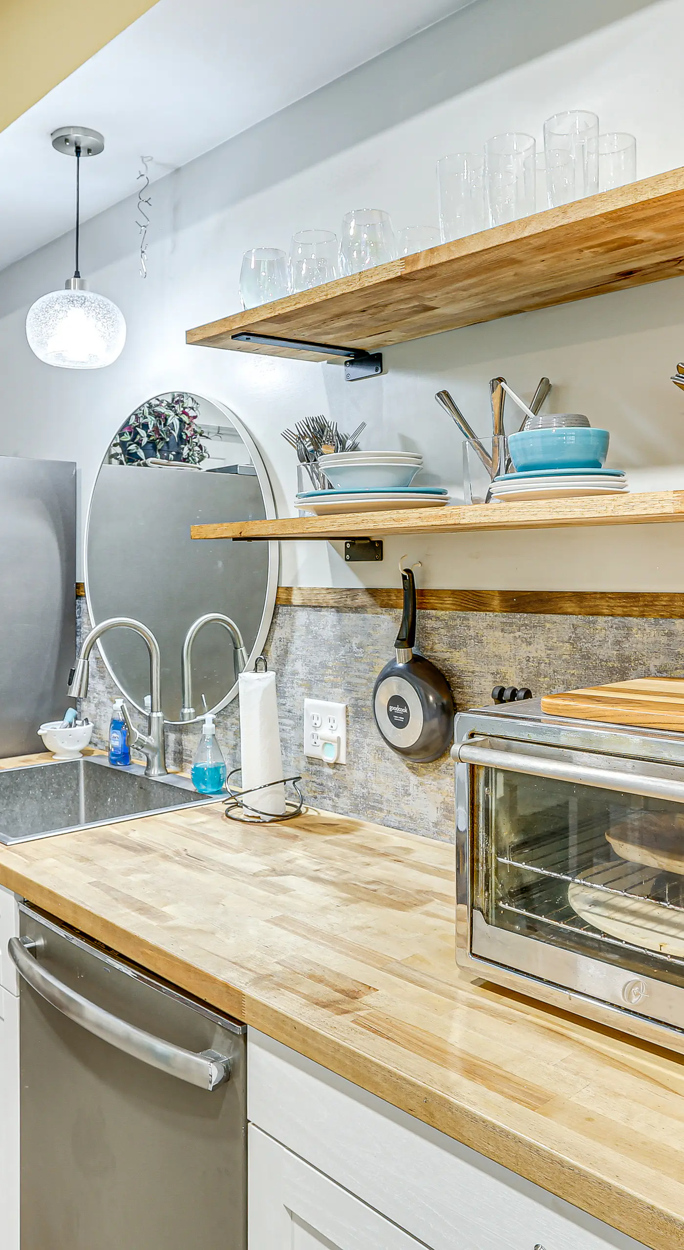 6 Mi to Downtown: Apartment in Chattanooga!