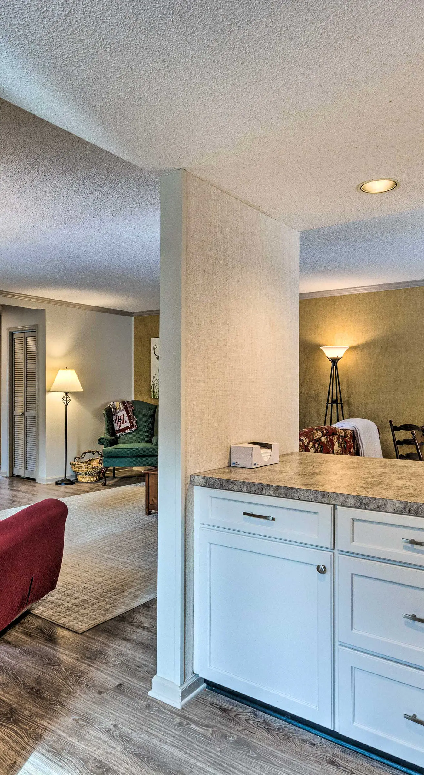 Single-Story Fairfield Bay Condo w/ Deck!
