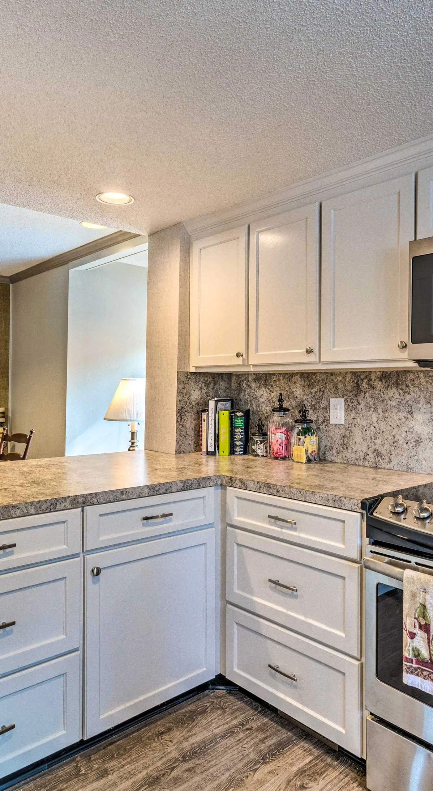 Single-Story Fairfield Bay Condo w/ Deck!