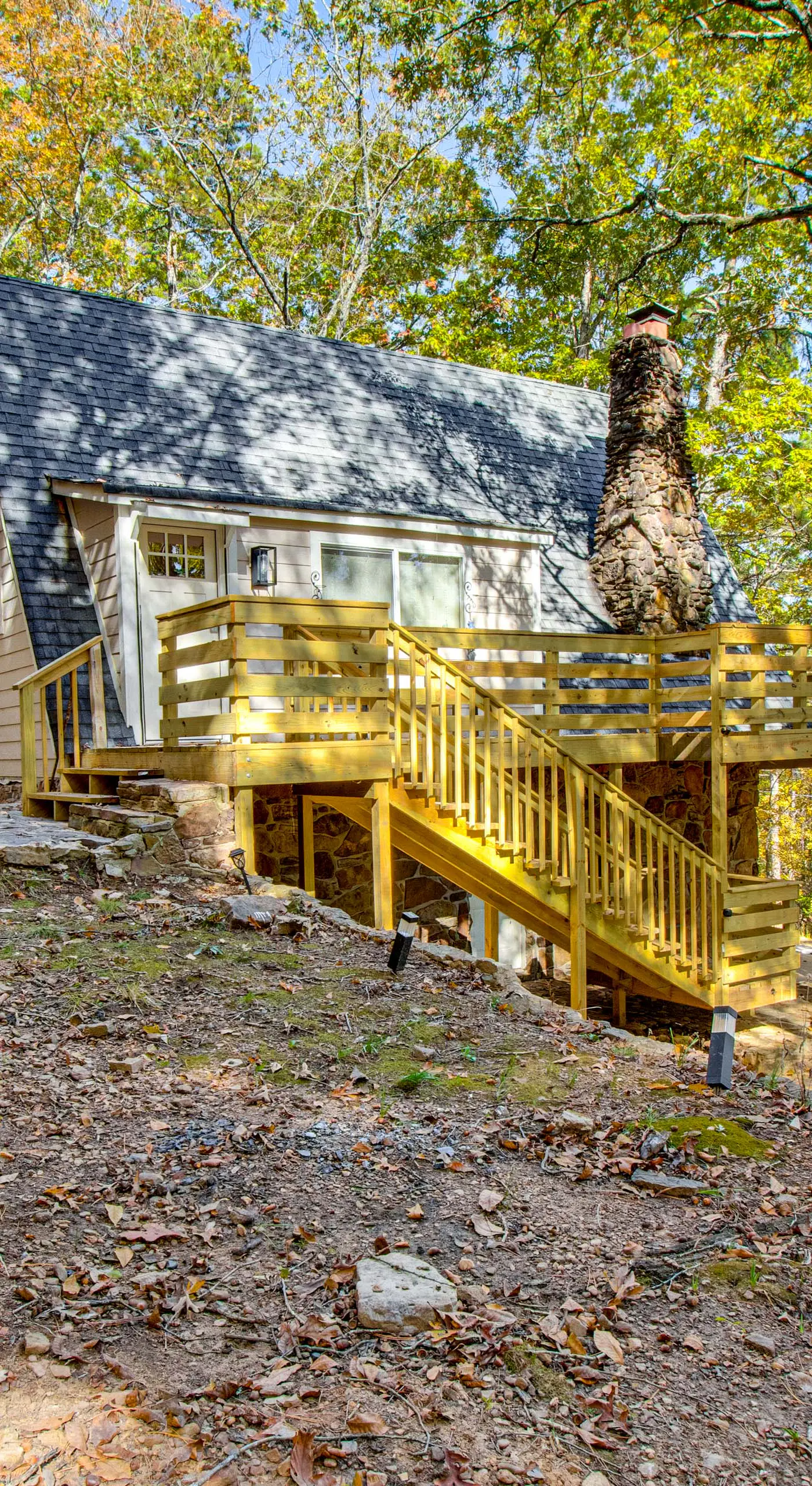 Fairfield Bay Home w/ Pool Access & Boat Slip