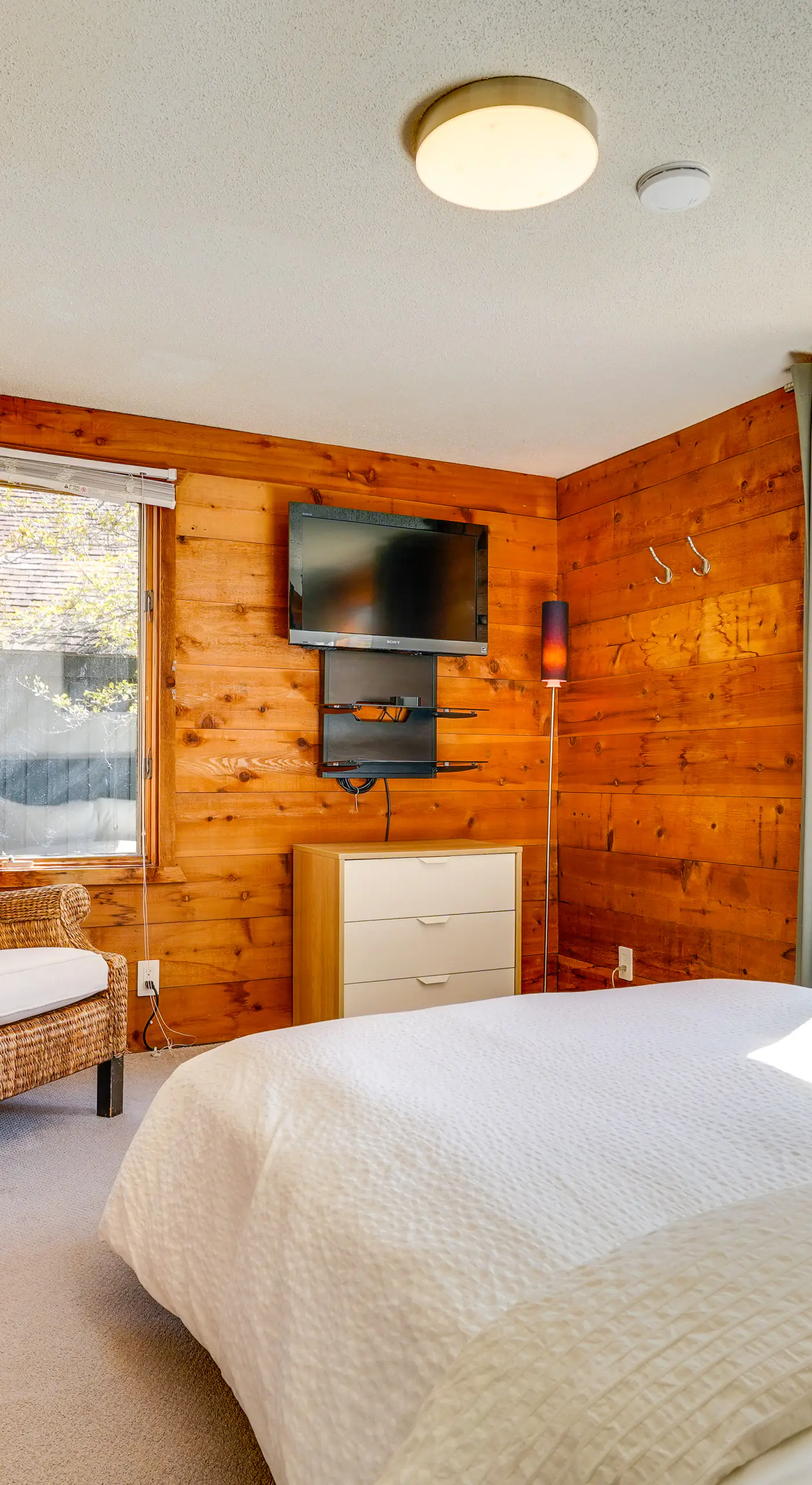 Stratton Shuttle Access! Vermont Mountain Hideaway