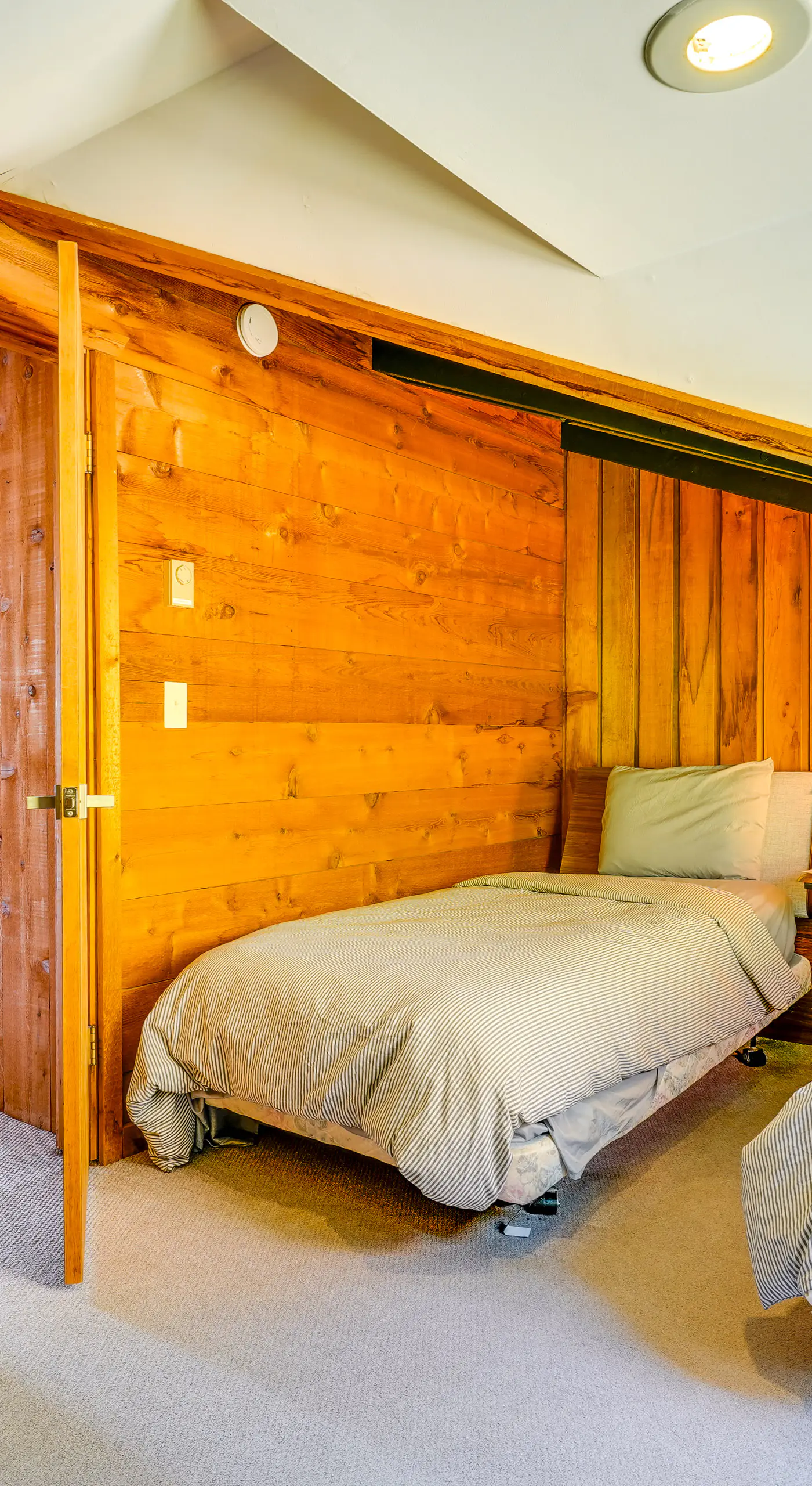 Stratton Shuttle Access! Vermont Mountain Hideaway