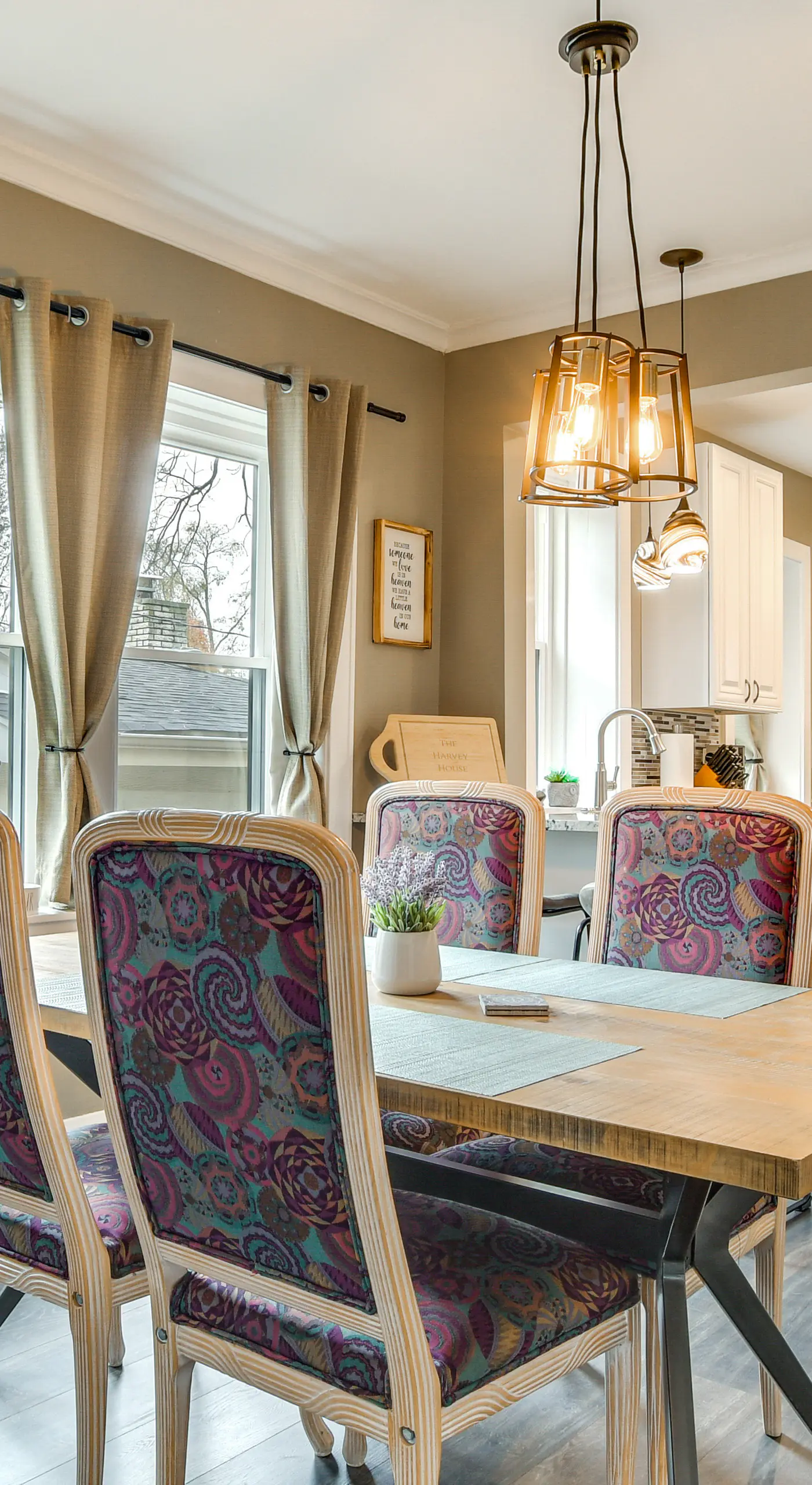 Pet-Friendly Family Apartment - Near NU Campus!