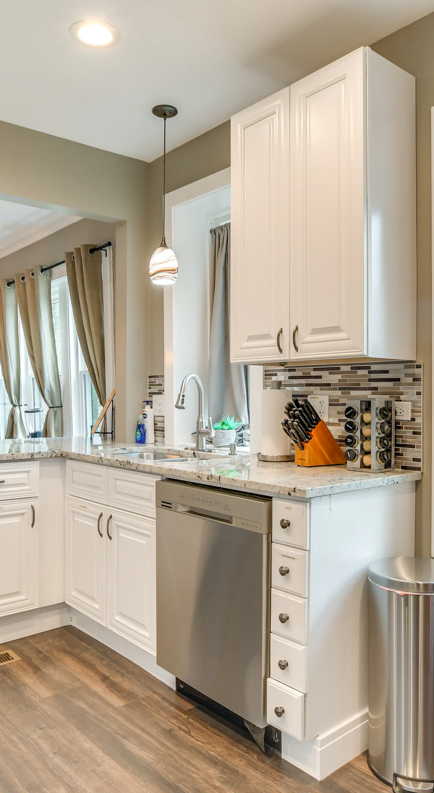 Pet-Friendly Family Apartment - Near NU Campus!